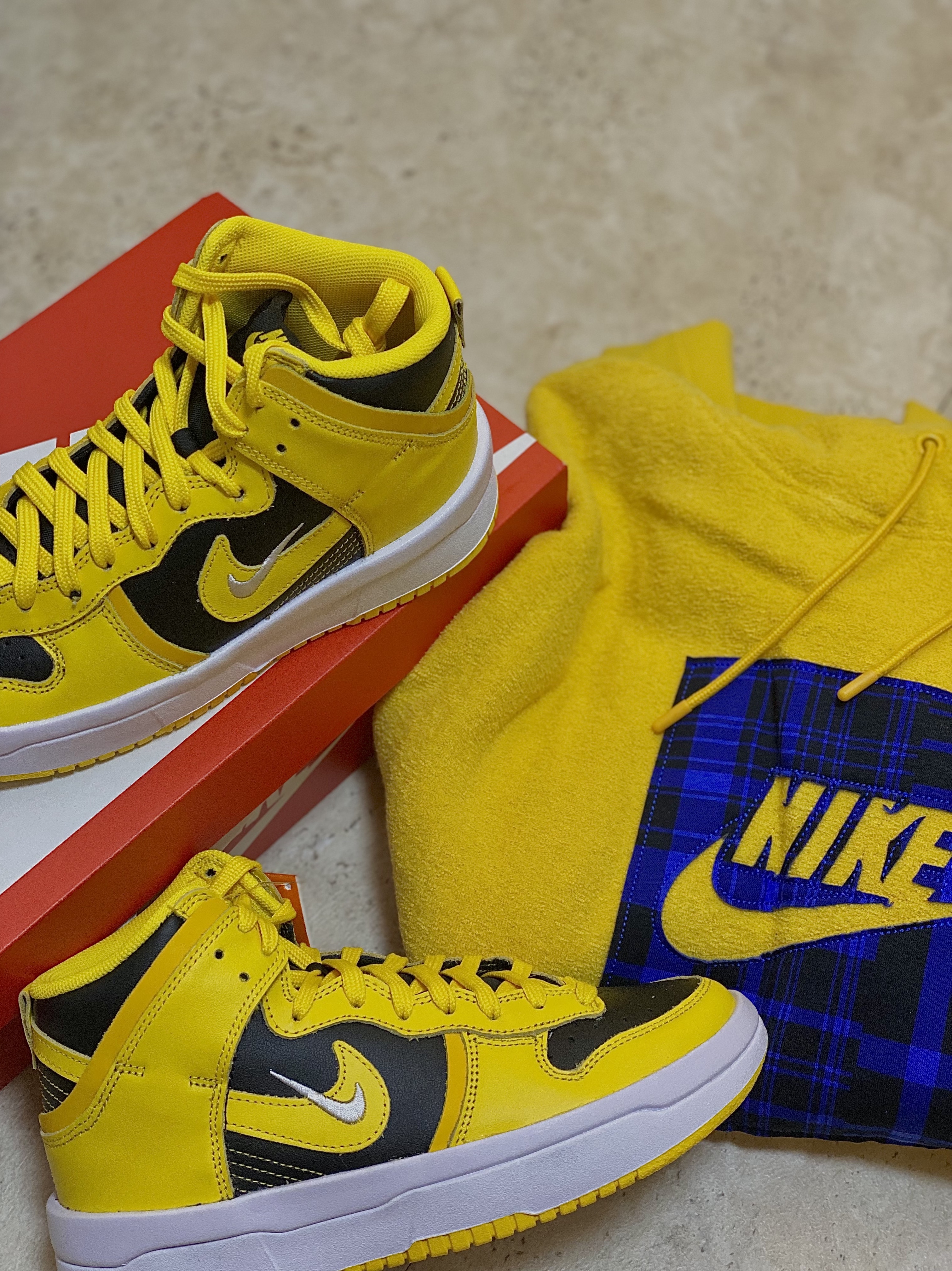 (W) Nike Dunk High Up Black and Varsity Maize 착용 스타일