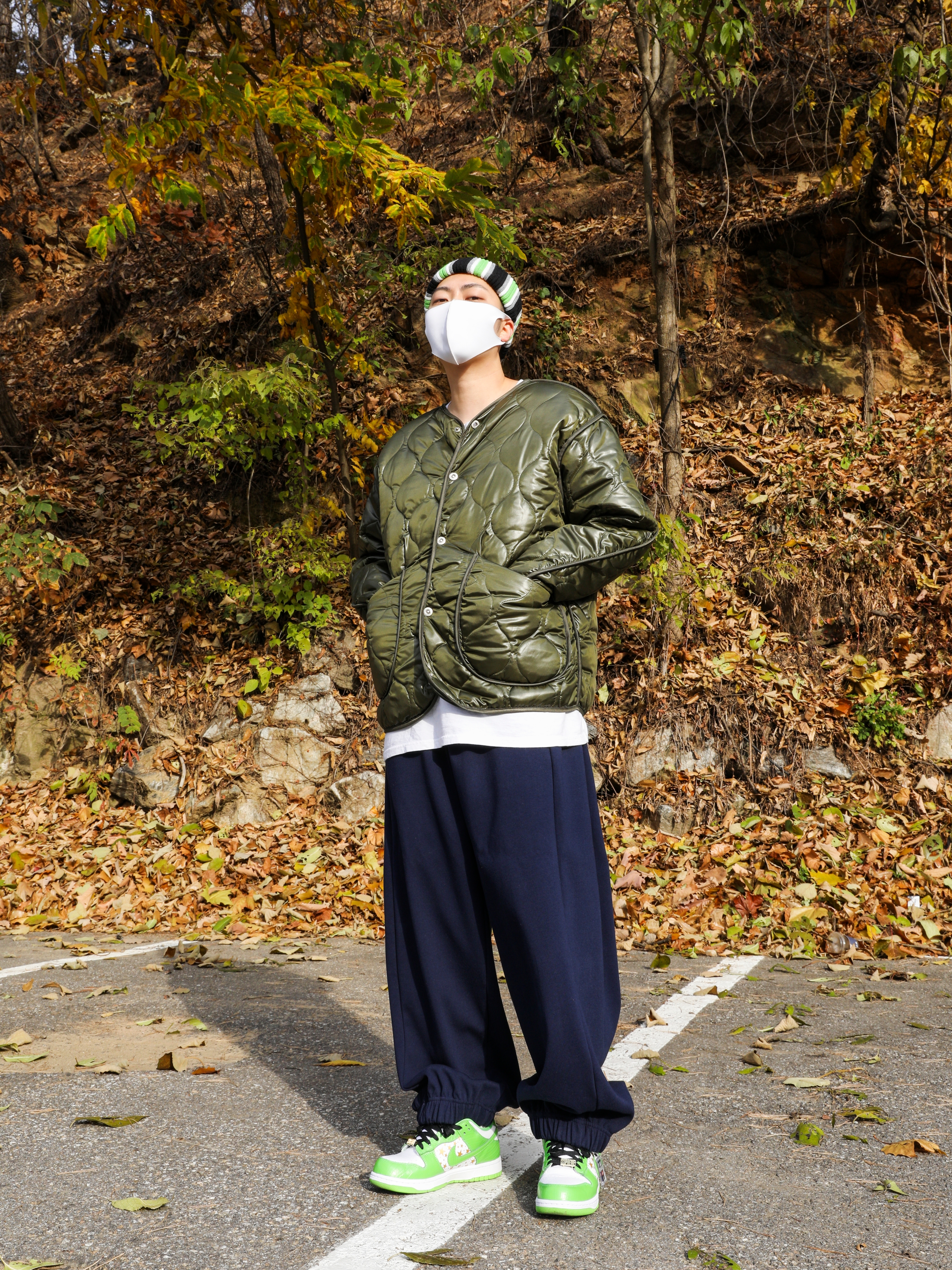 Nike x Supreme SB Dunk Low Mean Green 착용 스타일 - 1