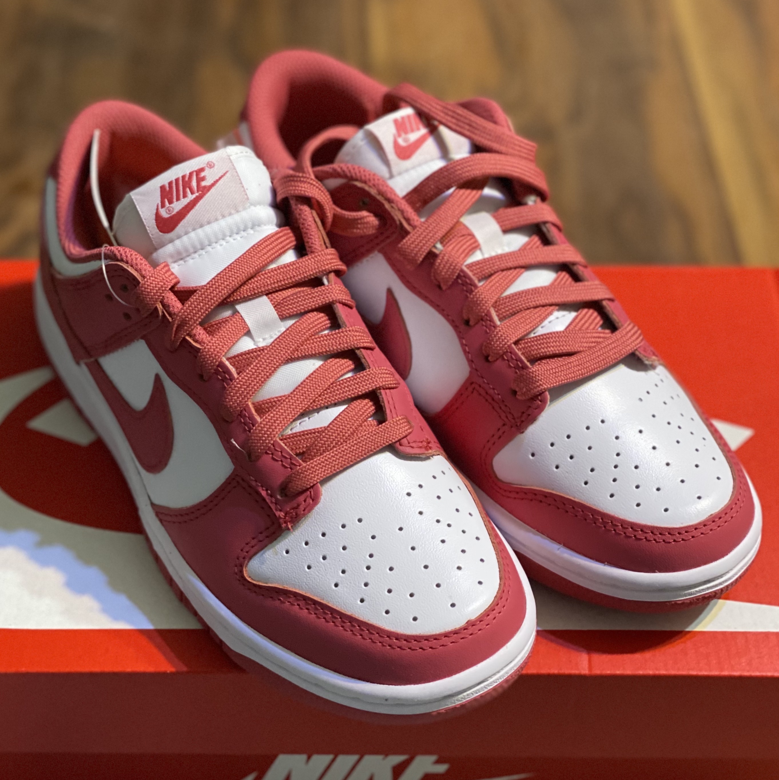 (W) Nike Dunk Low Archeo Pink 착용 스타일 - 1