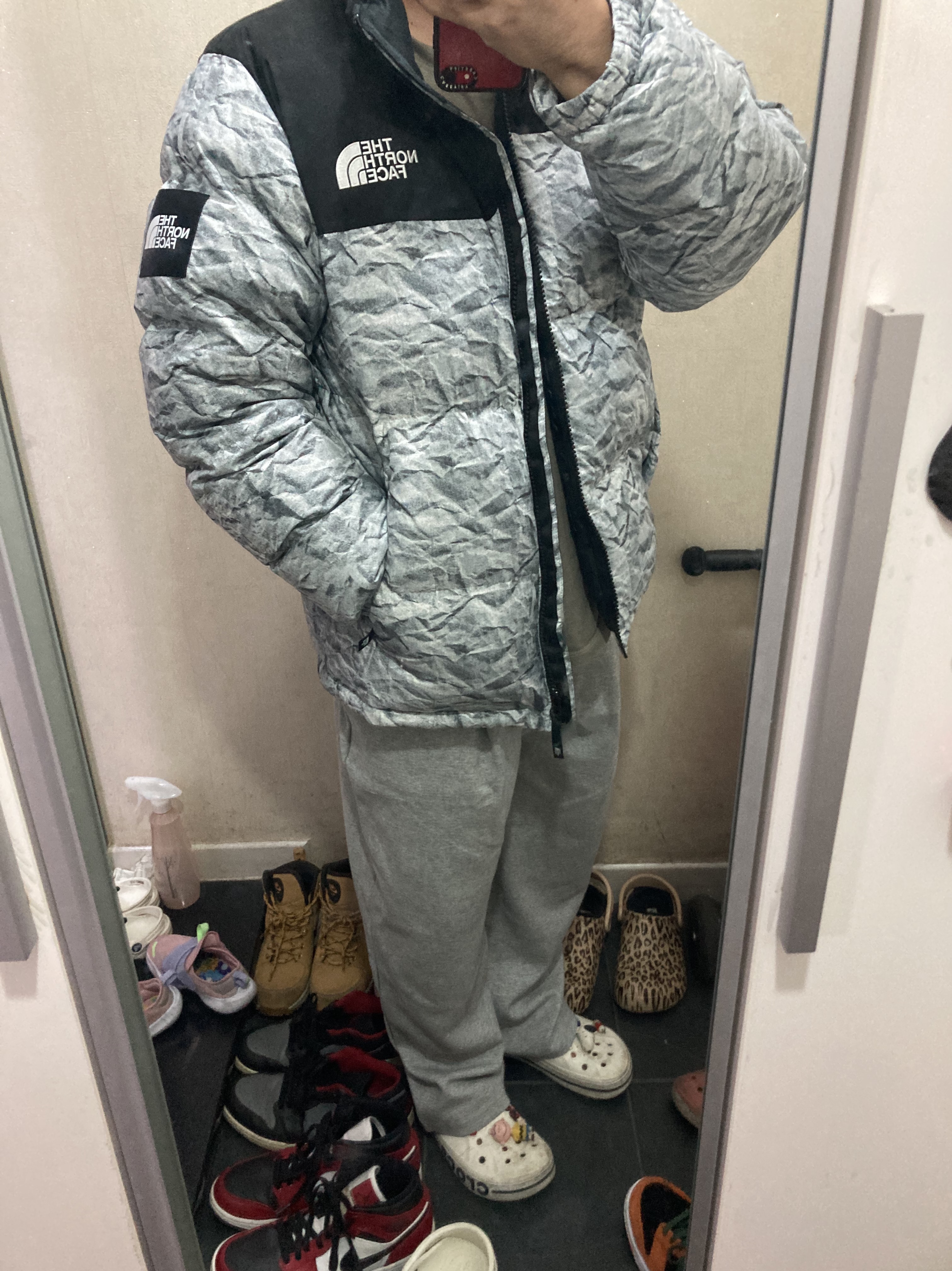 The North Face White Label Novelty Nuptse Down Jacket White, Nike x Stussy NRG ZR Fleece Pants Black - US/EU 착용 스타일 - 2