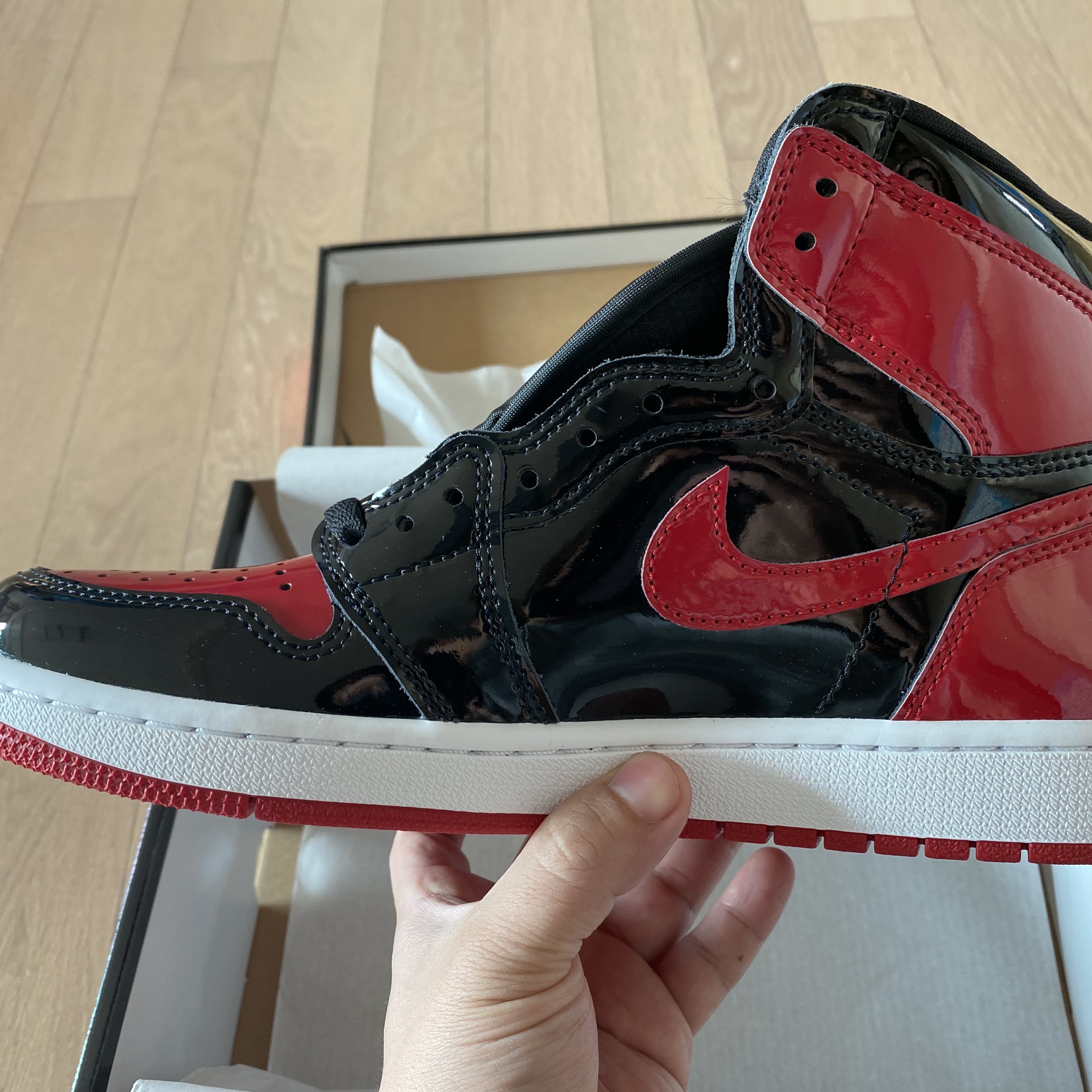 Jordan 1 Retro High OG Patent Bred 착용 스타일 - 2