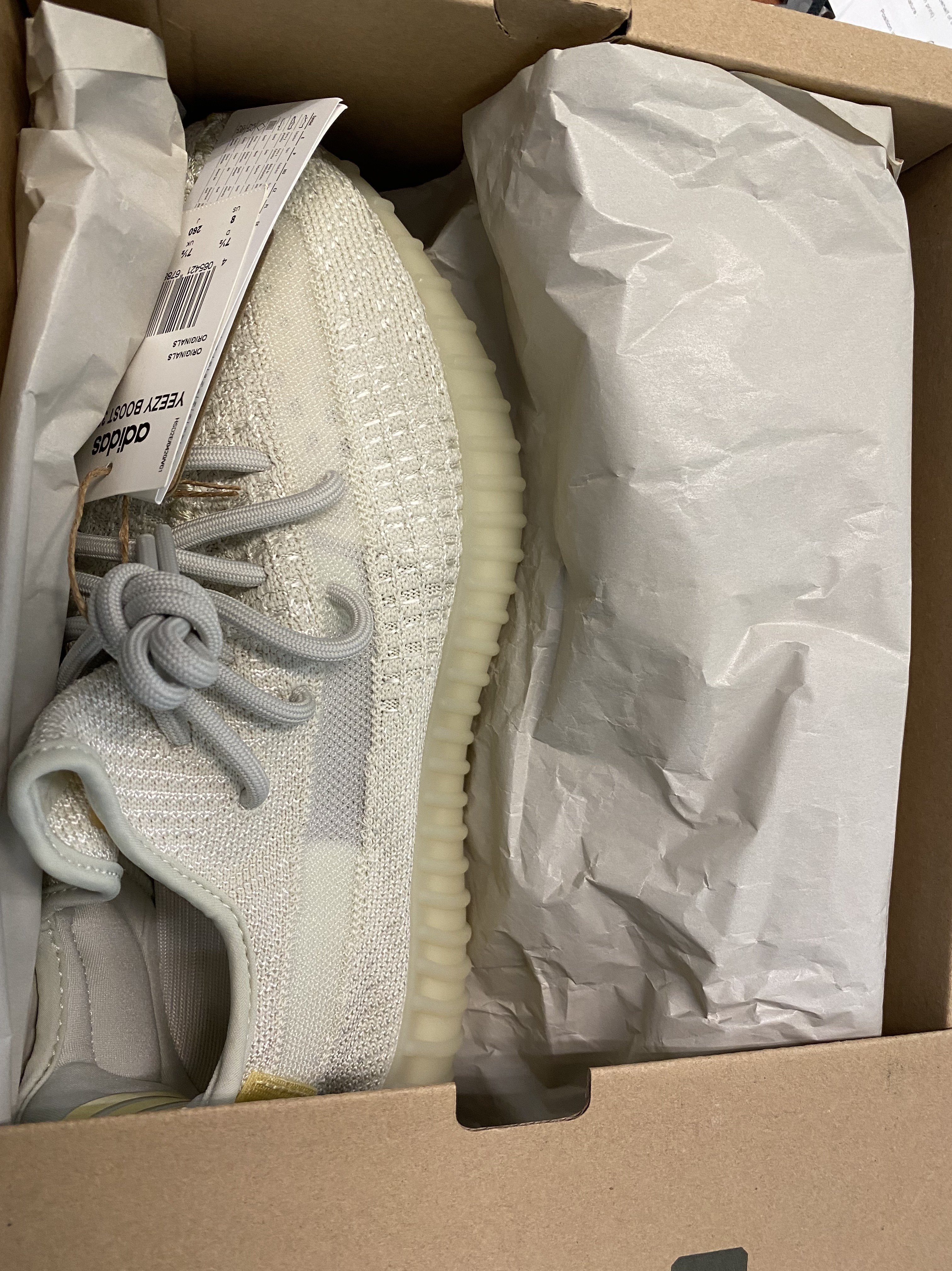 Adidas Yeezy Boost 350 V2 Light 착용 스타일 - 1