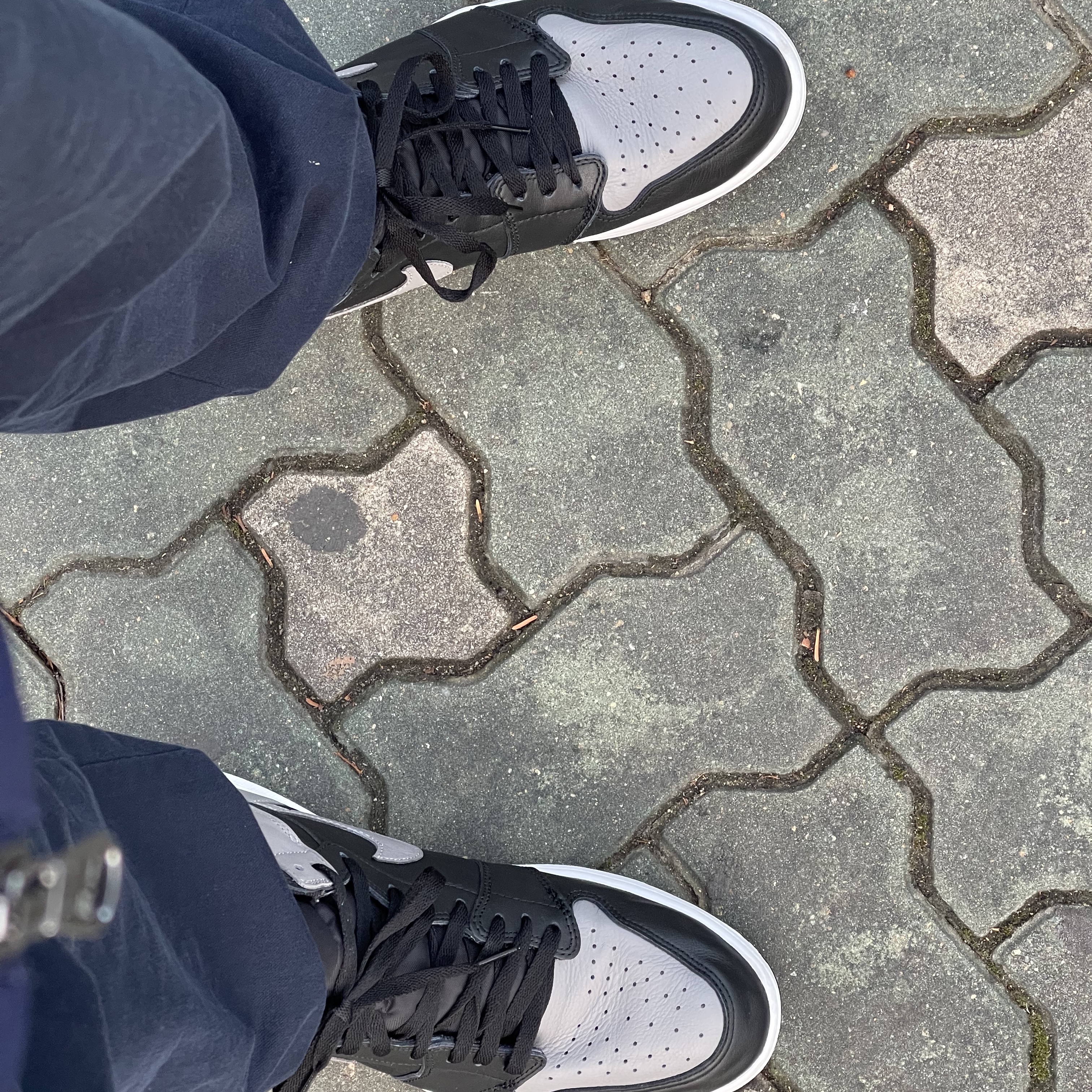 Jordan 1 Retro High OG Shadow 2013 착용 스타일 - 1