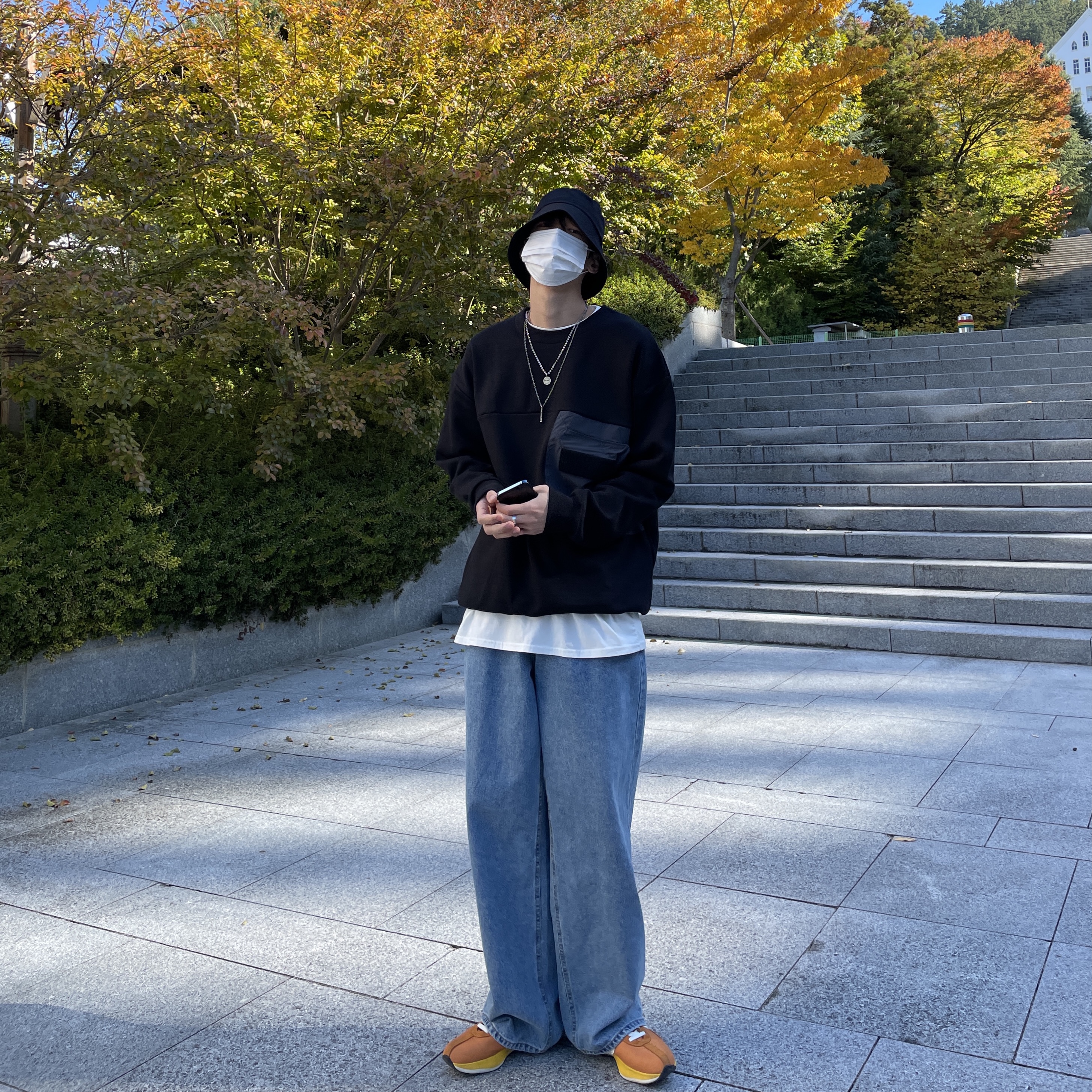 Nike Moon Racer Monarch 착용 스타일
