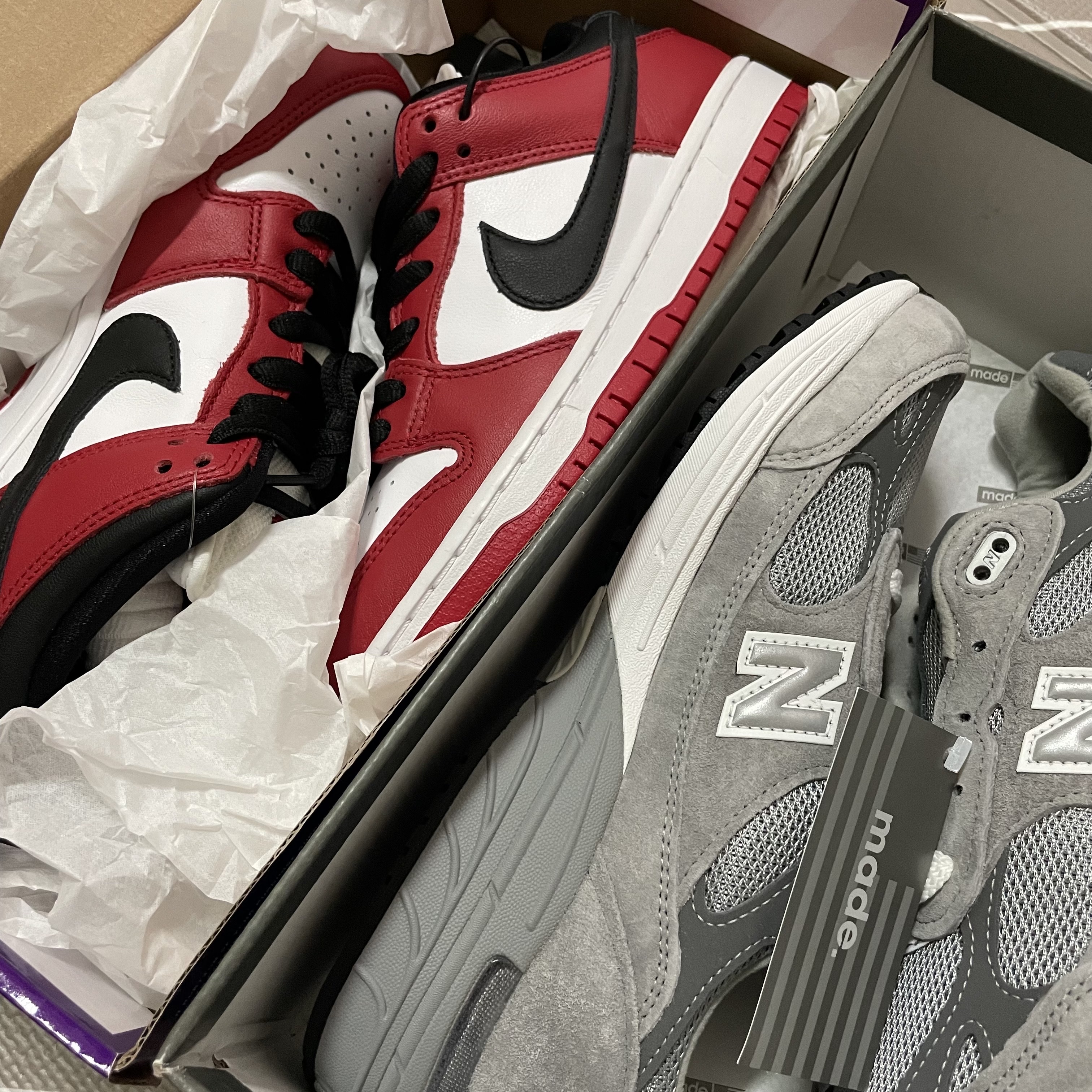 Nike SB Dunk Low Pro Chicago, (W) New Balance 993 Made in USA Grey - B Standard 착용 스타일