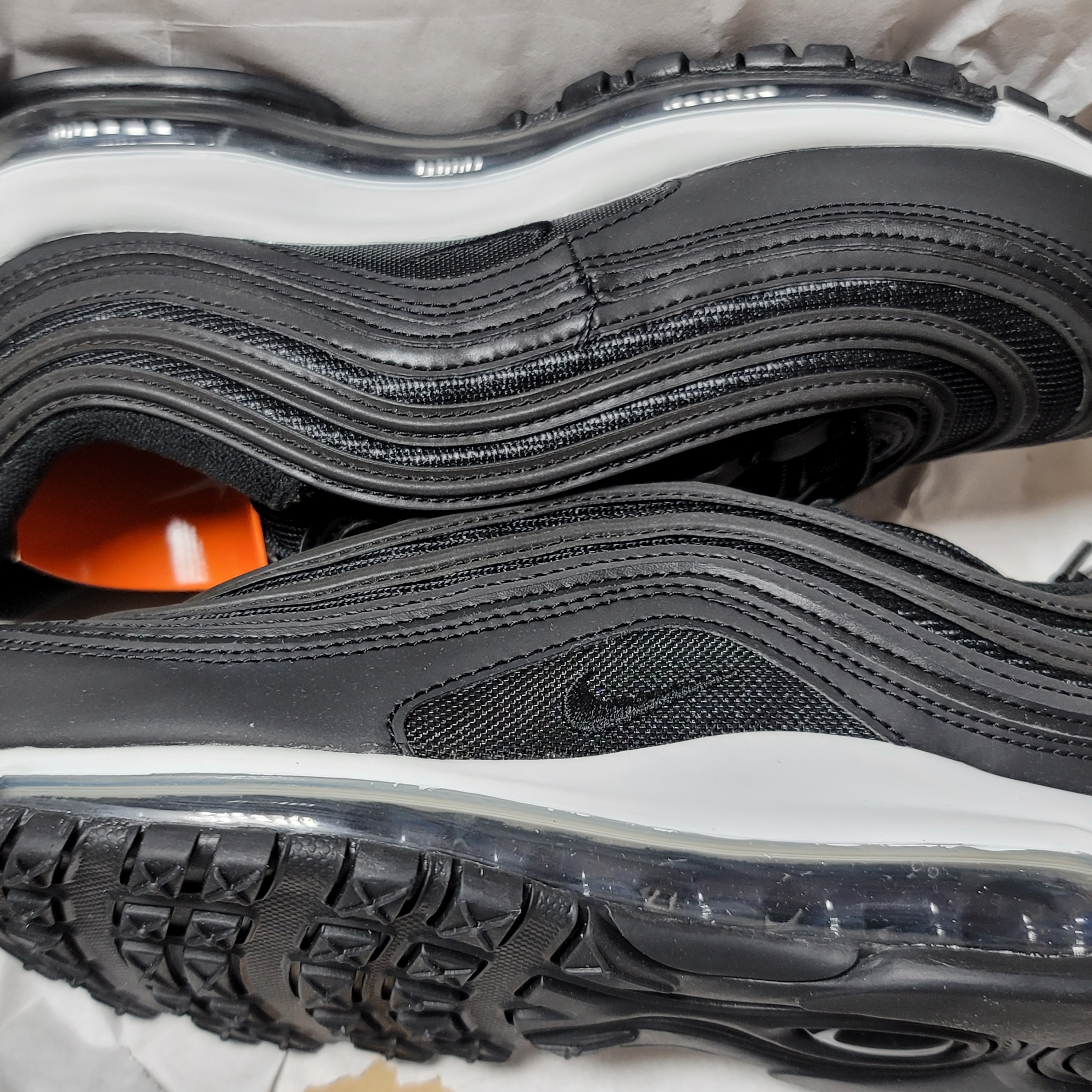 (W) Nike Air Max 97 Black White 착용 스타일 - 2
