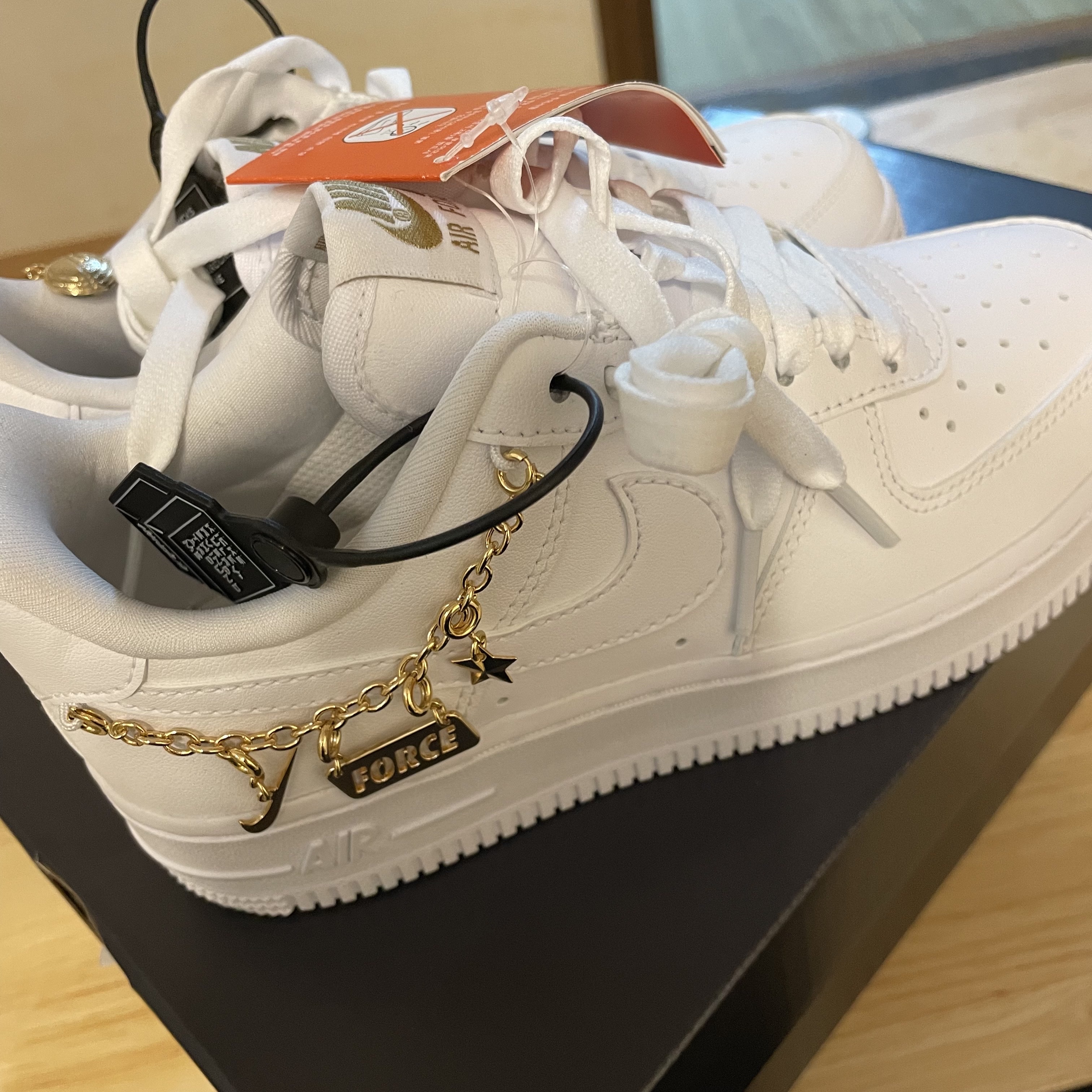 (W) Nike Air Force 1 '07 LX White Pendant 착용 스타일 - 3