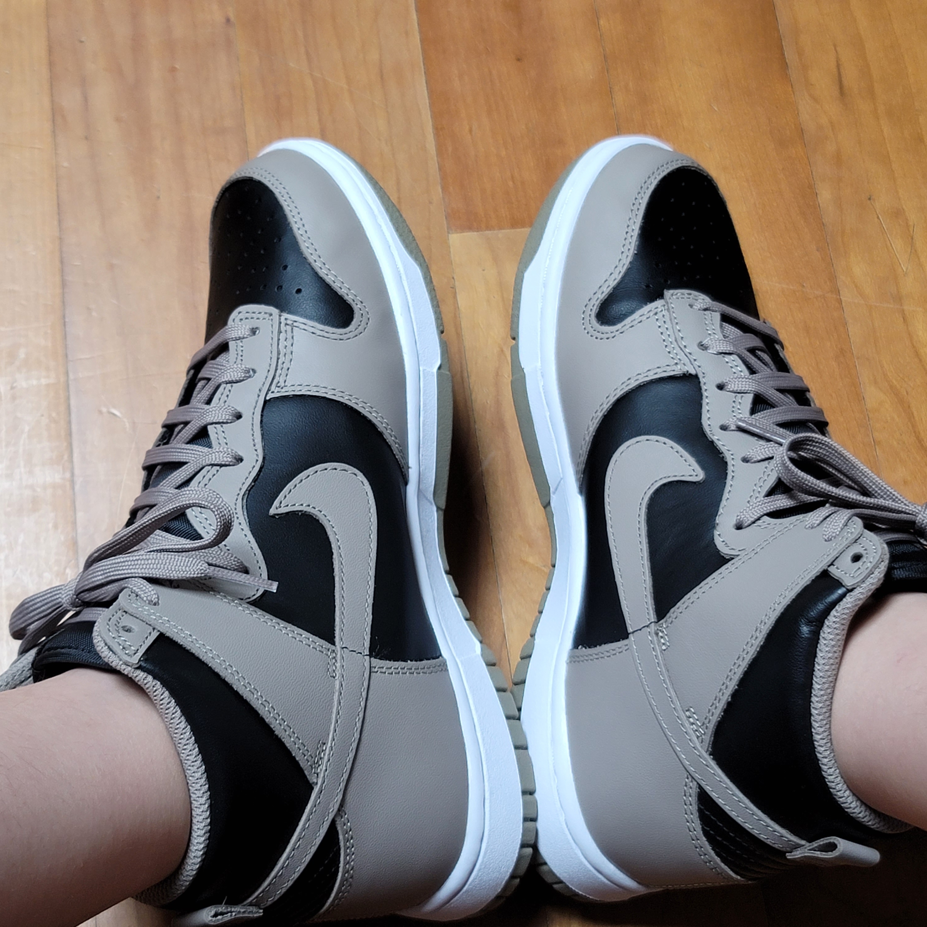 (W) Nike Dunk High Moon Fossil 착용 스타일