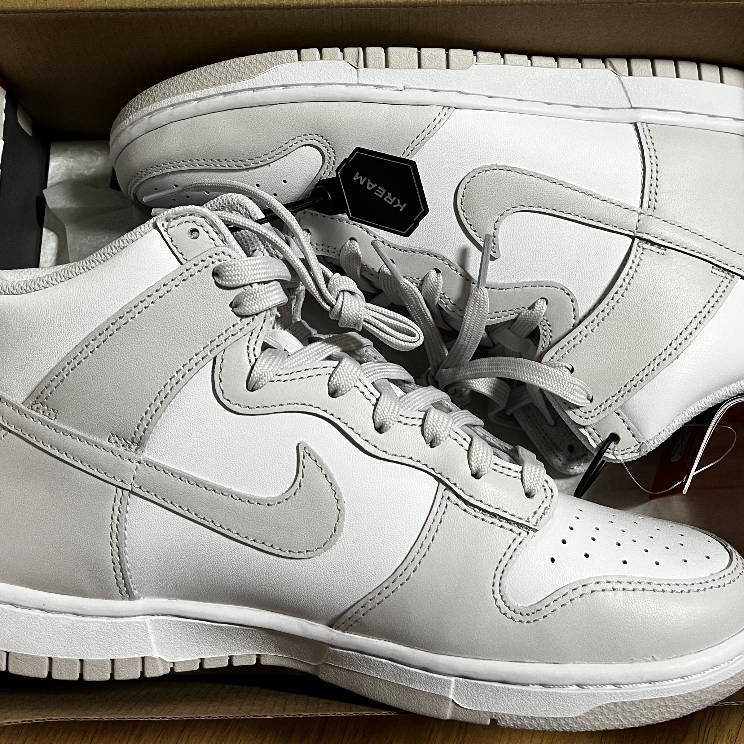 Nike Dunk High Retro Vast Grey 착용 스타일
