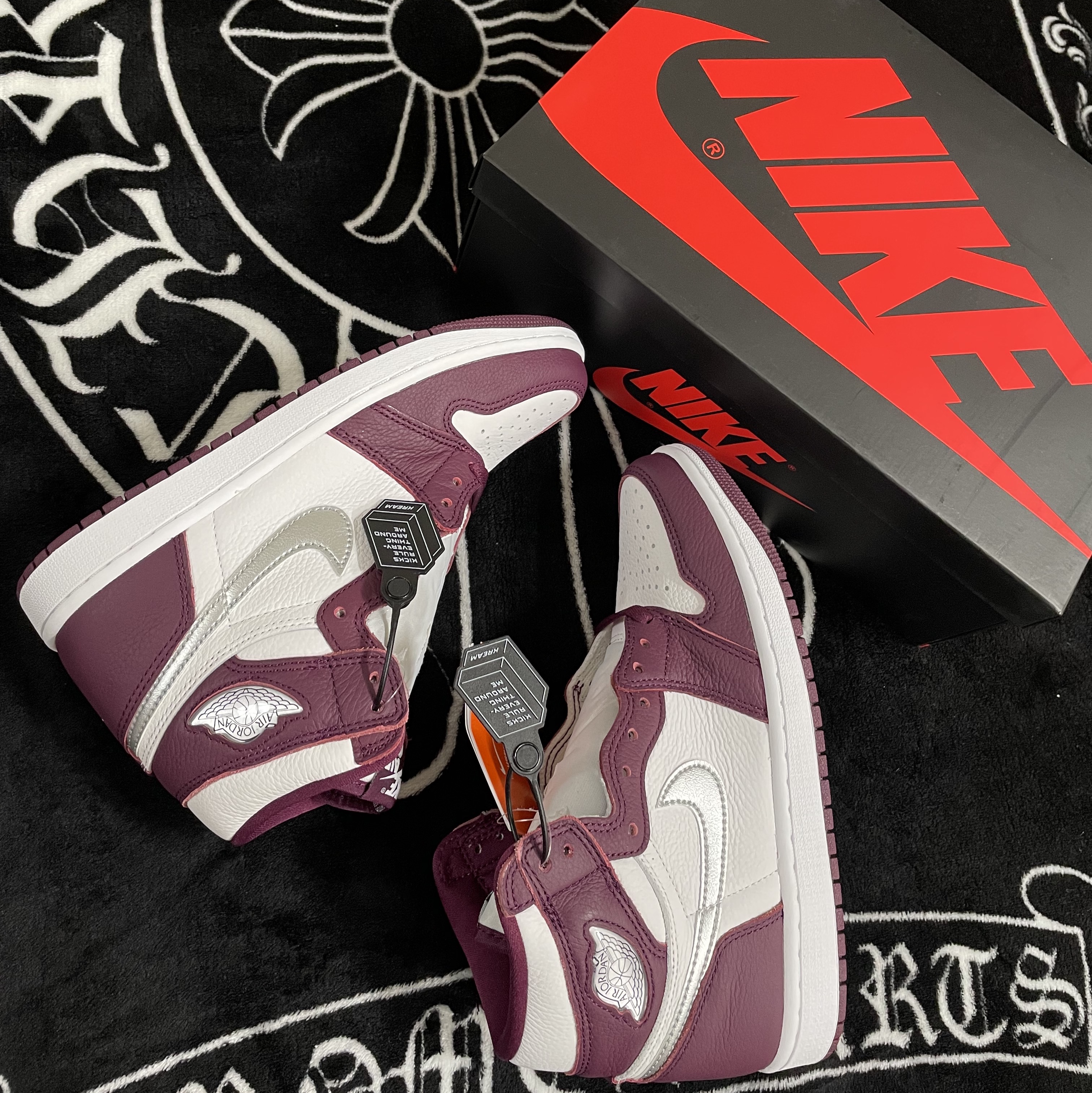 Jordan 1 Retro High OG Bordeaux 착용 스타일