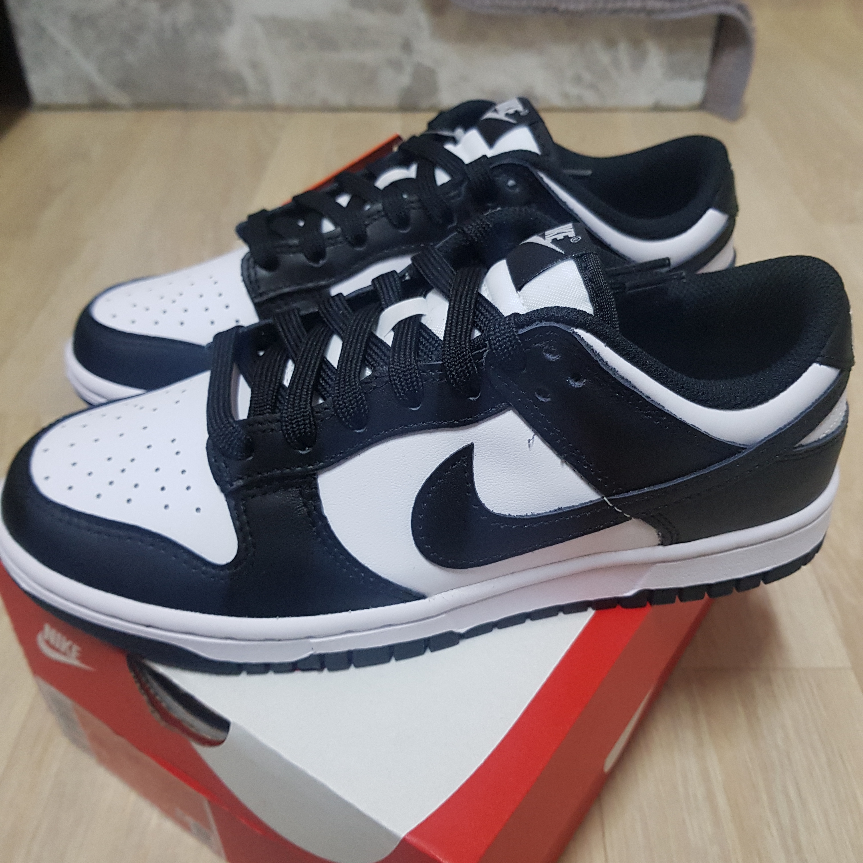 (W) Nike Dunk Low Black 착용 스타일 - 1