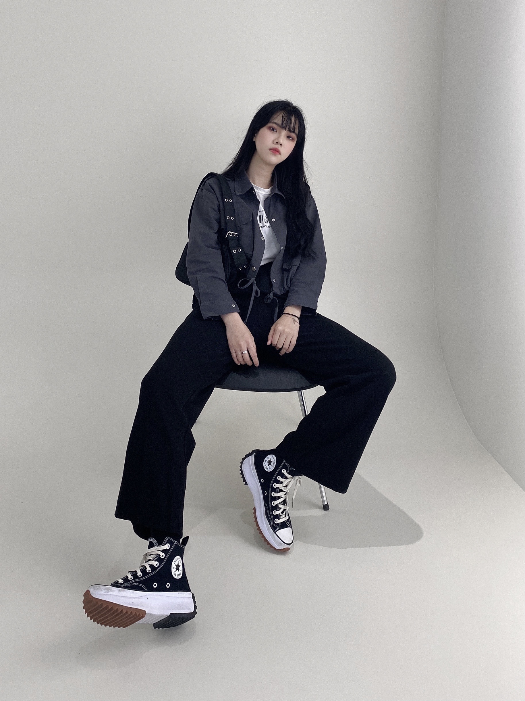 Converse Run Star Hike Hi Black White Gum 착용 스타일
