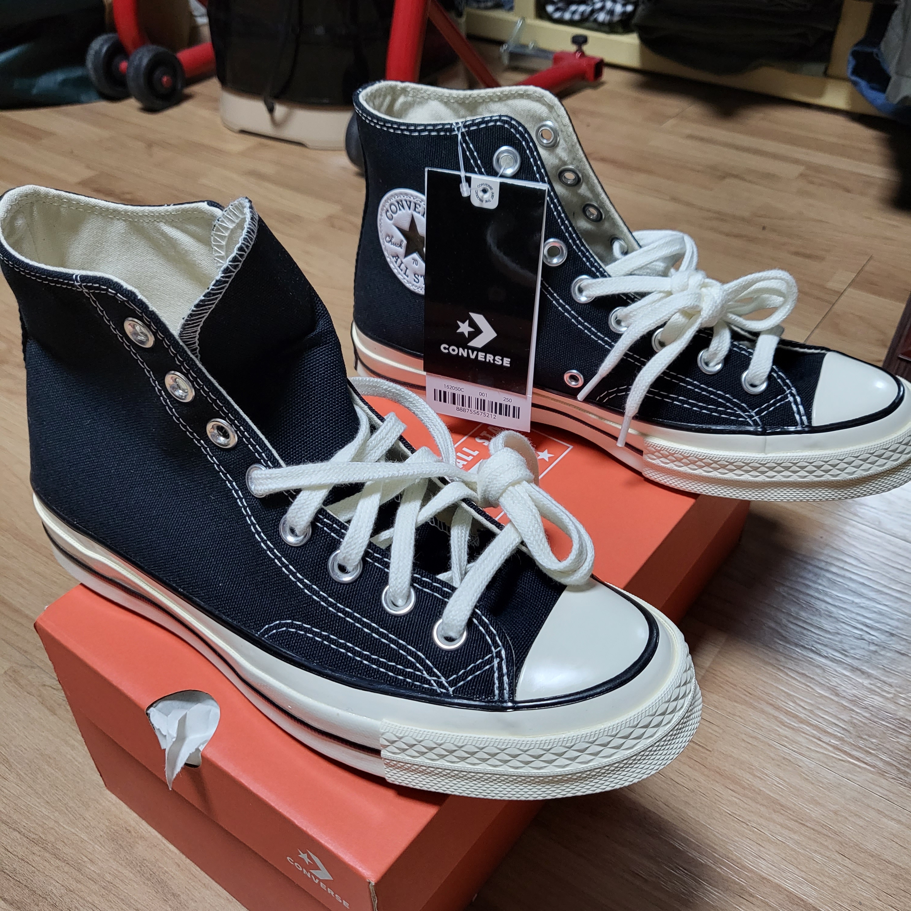 Converse Chuck 70 Hi Black 착용 스타일 - 2