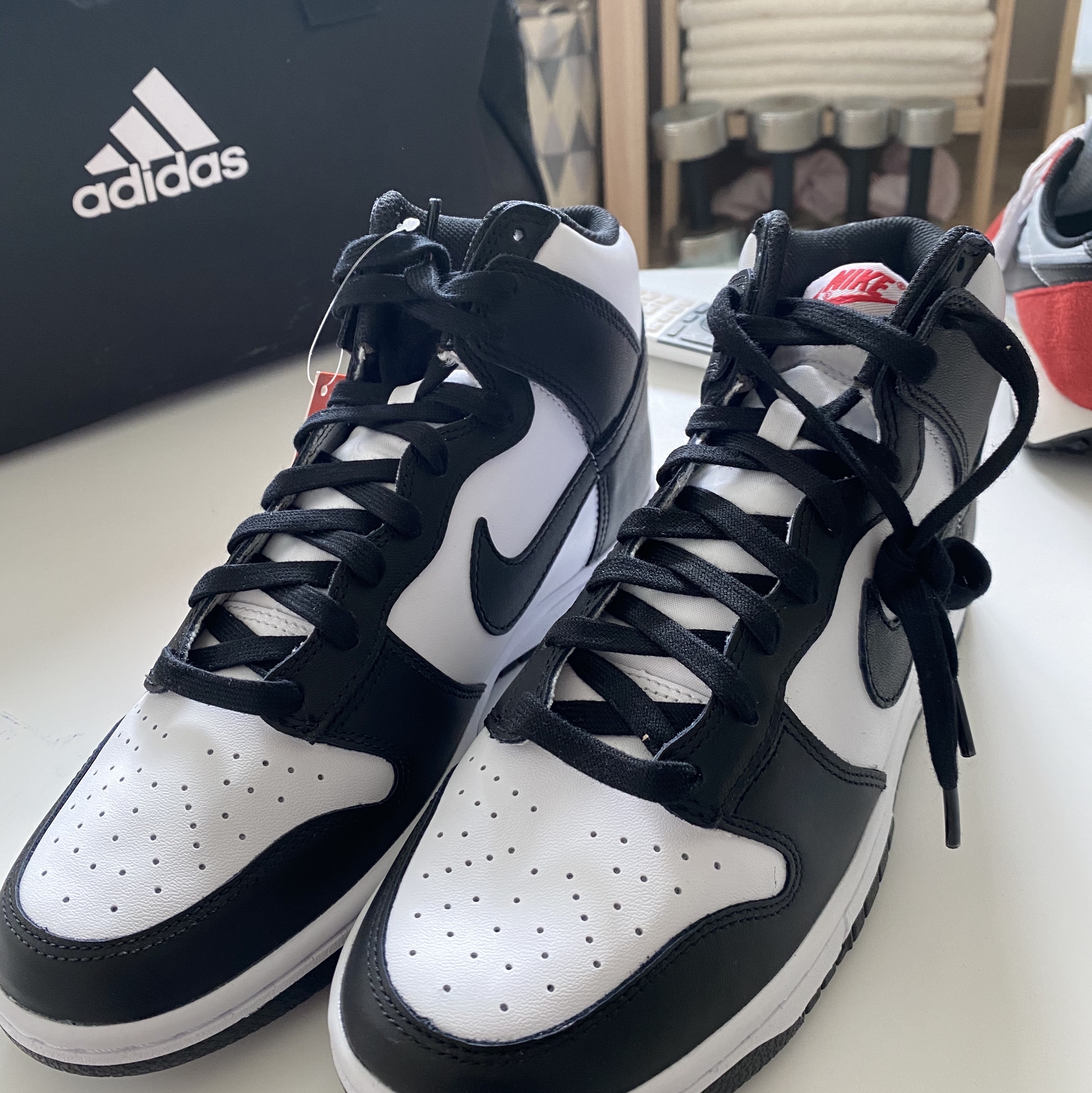 Nike Dunk High Retro Black and White 착용 스타일