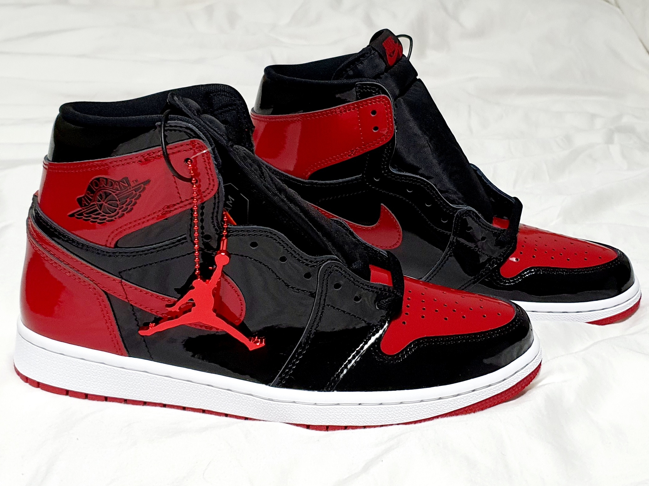 Jordan 1 Retro High OG Patent Bred 착용 스타일 - 4