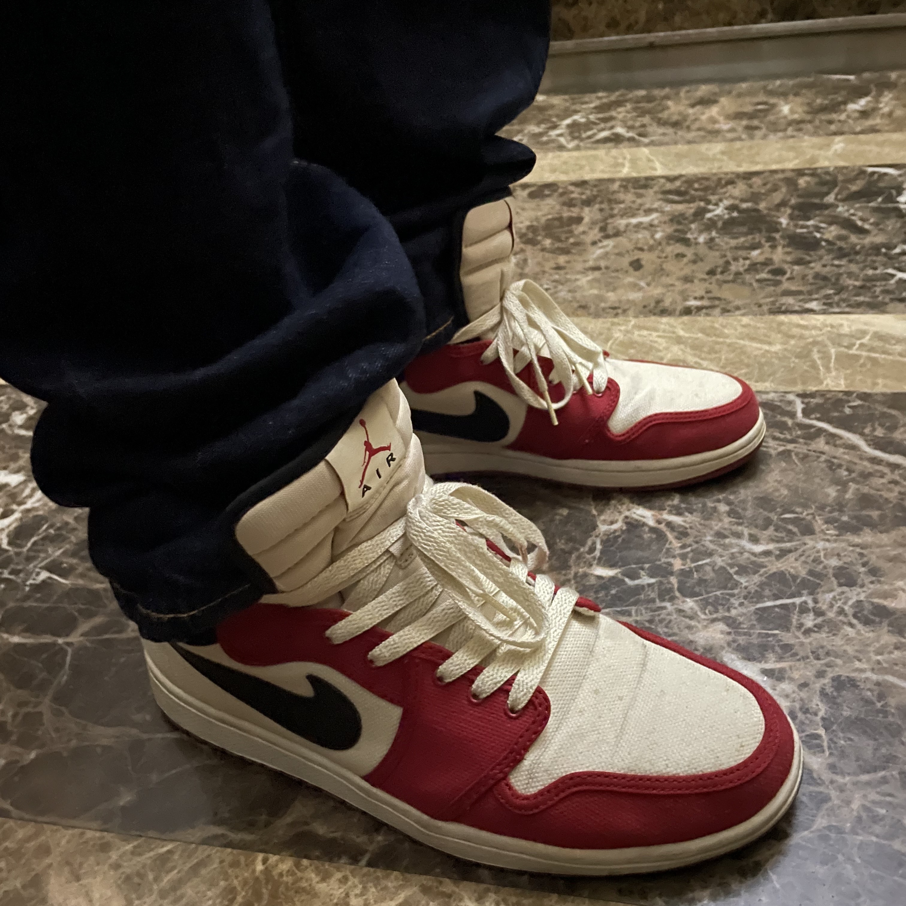 Jordan 1 KO High OG Chicago 착용 스타일 - 3