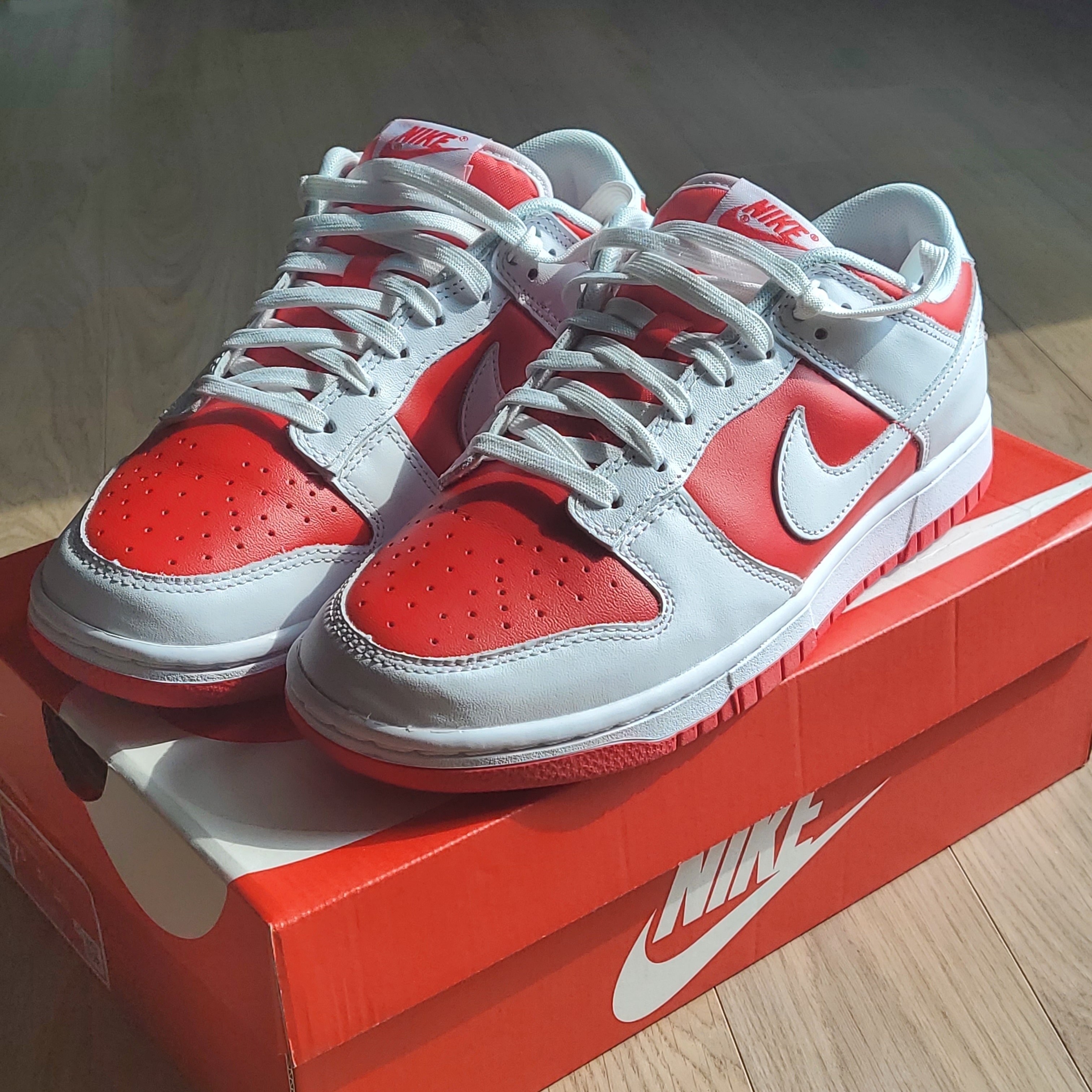 Nike Dunk Low Retro Championship Red 착용 스타일 - 1