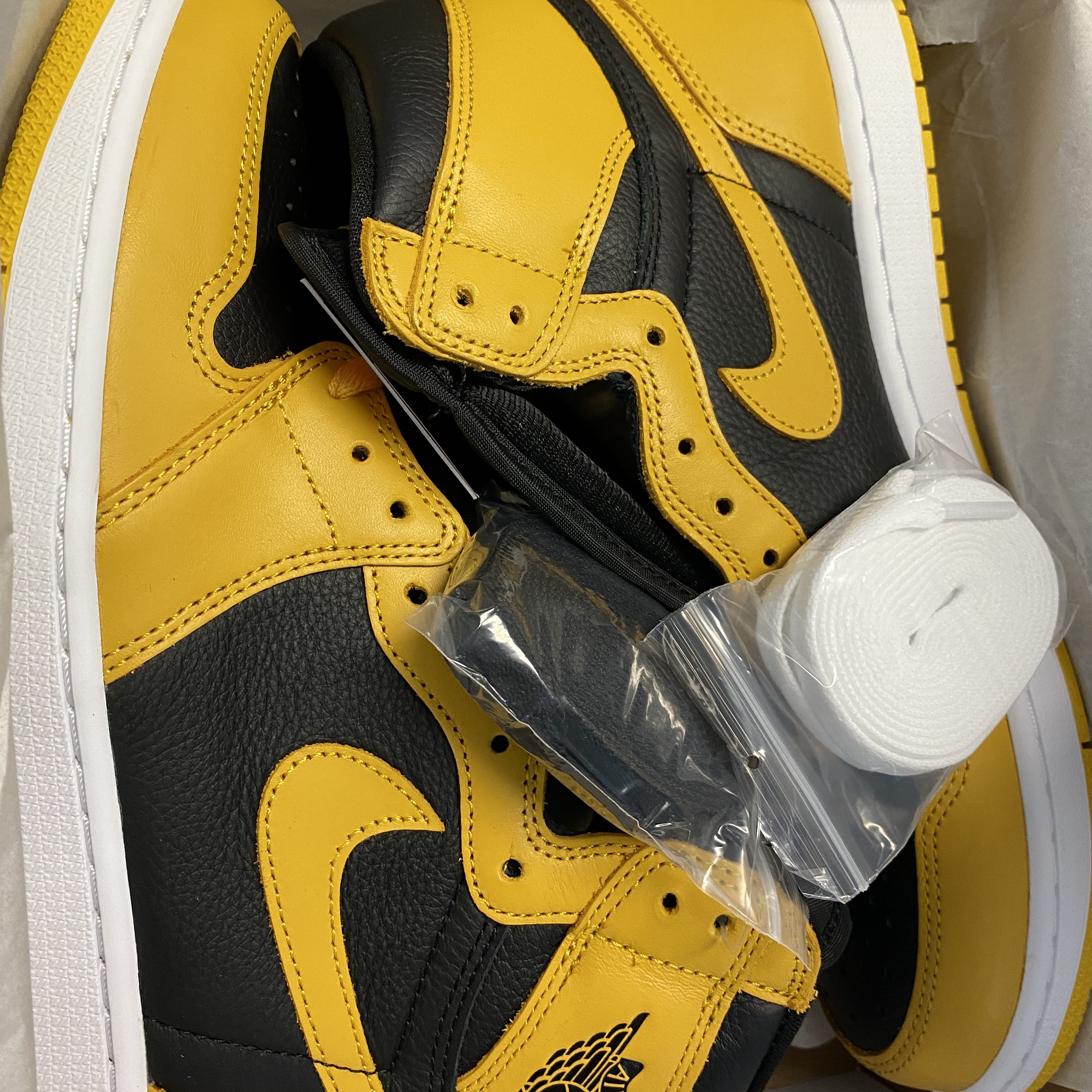 Jordan 1 Retro High OG Pollen 착용 스타일 - 1