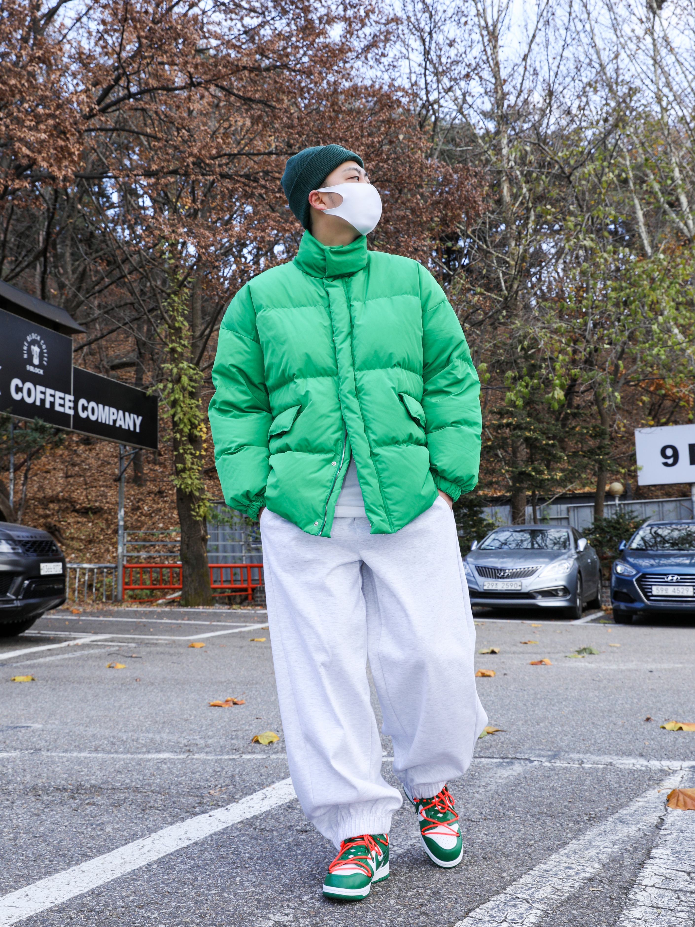 Nike x Off-White Dunk Low Pine Green 착용 스타일 - 1