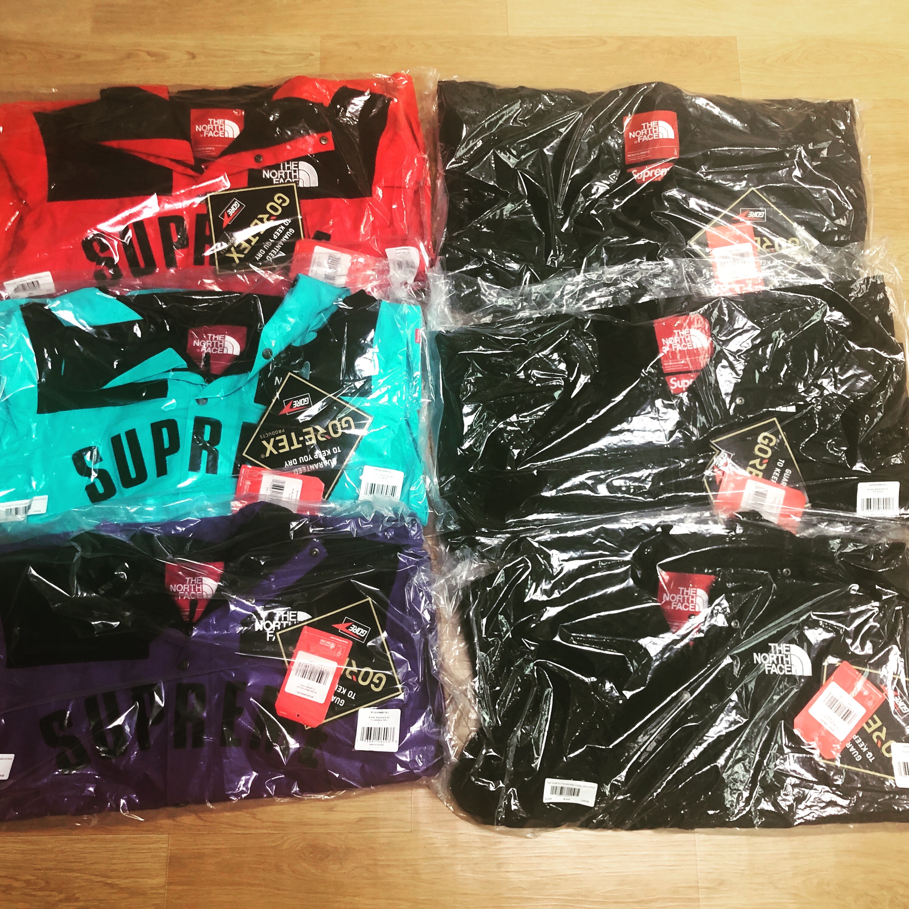 Supreme x The North Face Mountain Light Jacket Orange - 16FW 착용 스타일 - 3