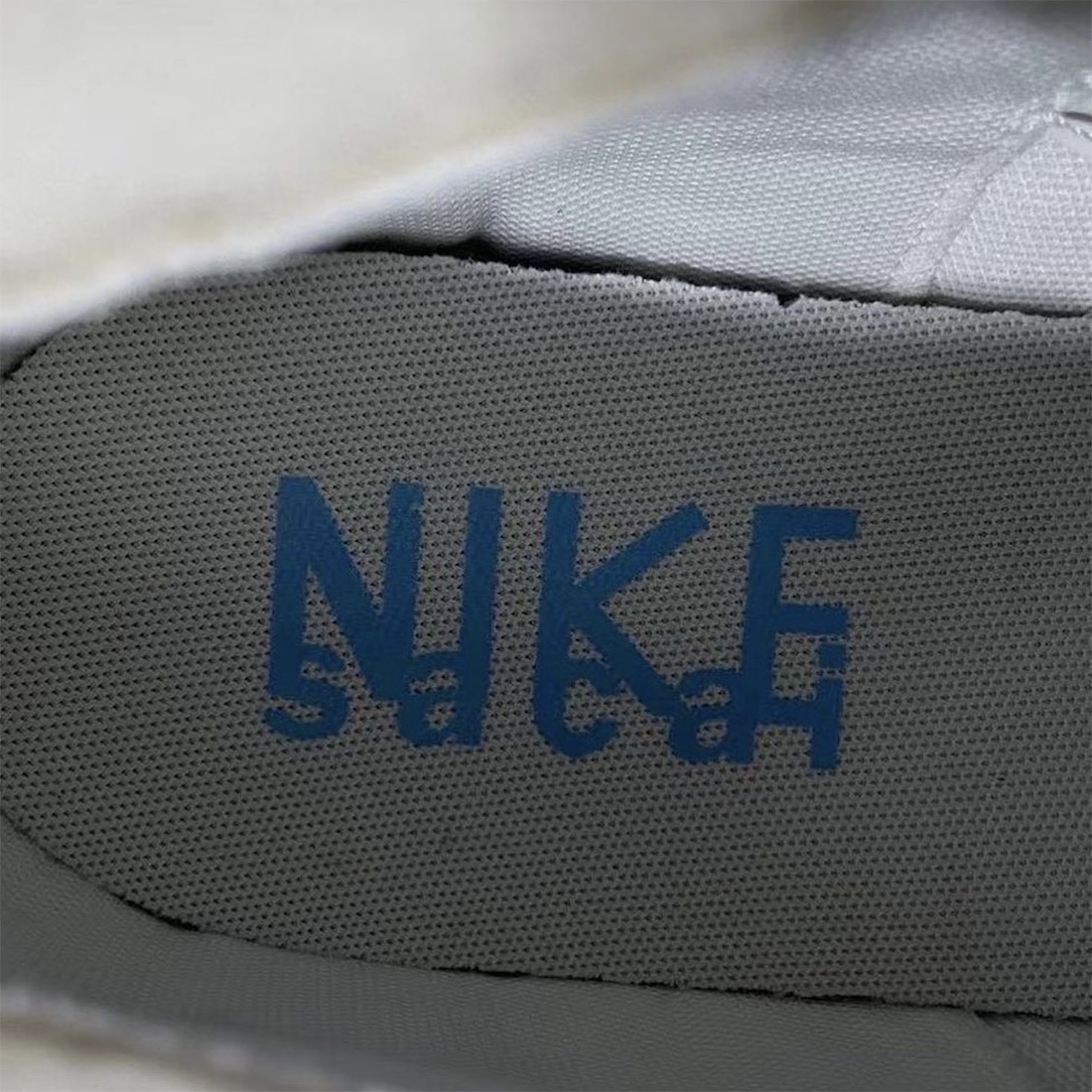 Nike x Sacai Blazer Low White Patent Leather 착용 스타일 - 5