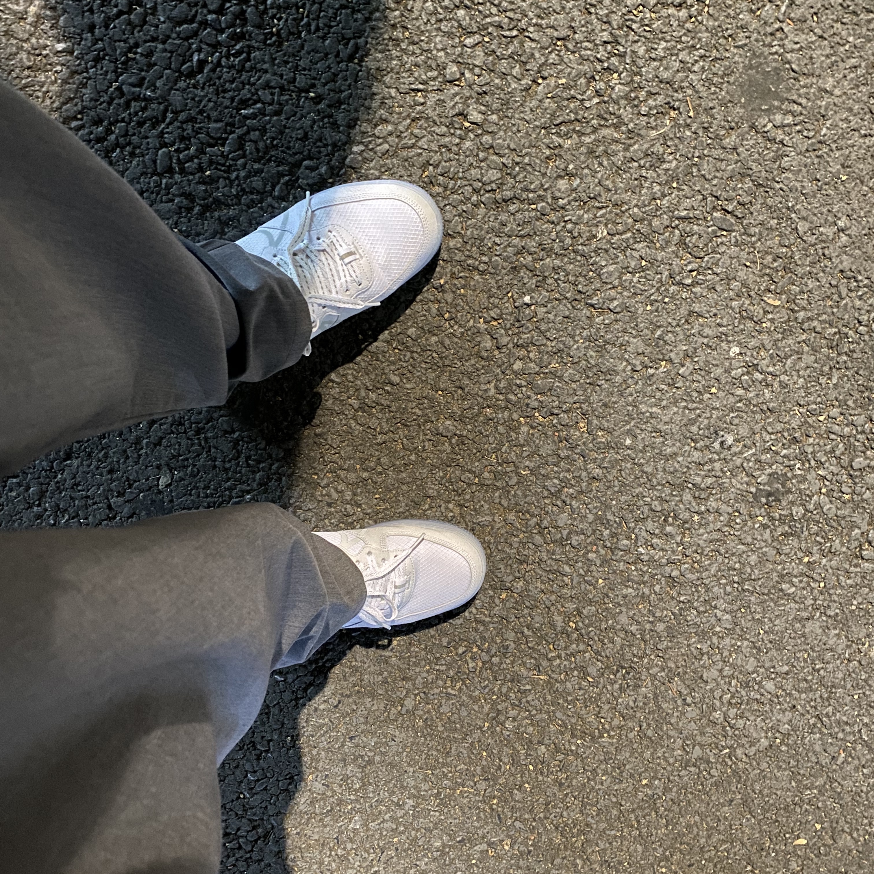 Nike Air Force 1 React White Light Bone 착용 스타일 - 1
