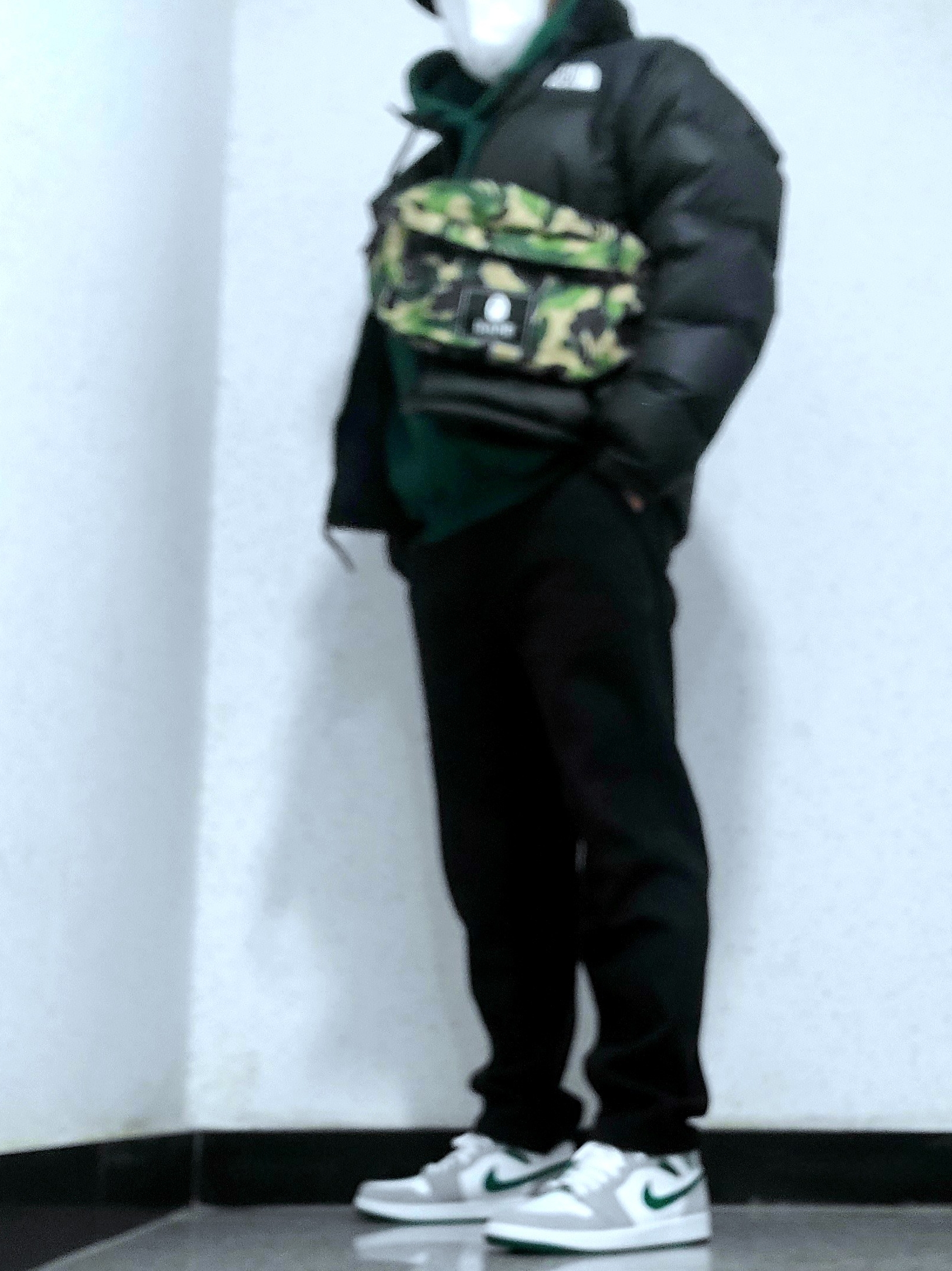 Jordan 1 Mid SE Pine Green Light Smoke Grey 착용 스타일
