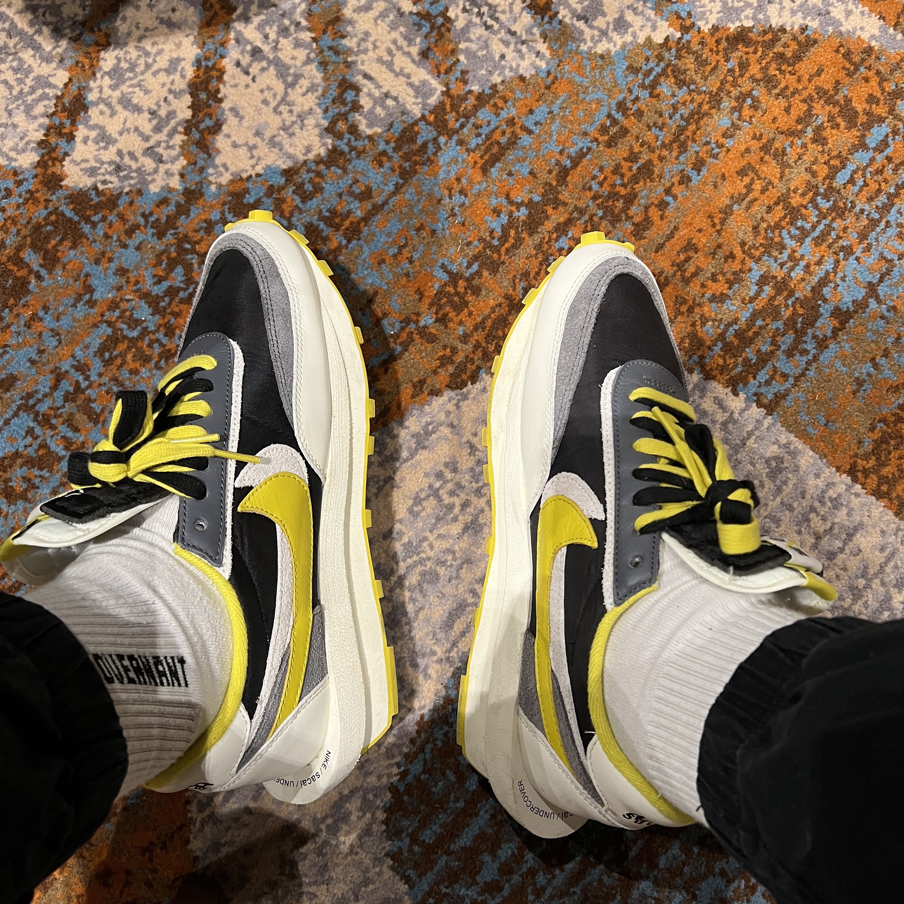 Nike x Sacai x Undercover LDWaffle Black Bright Citron 착용 스타일