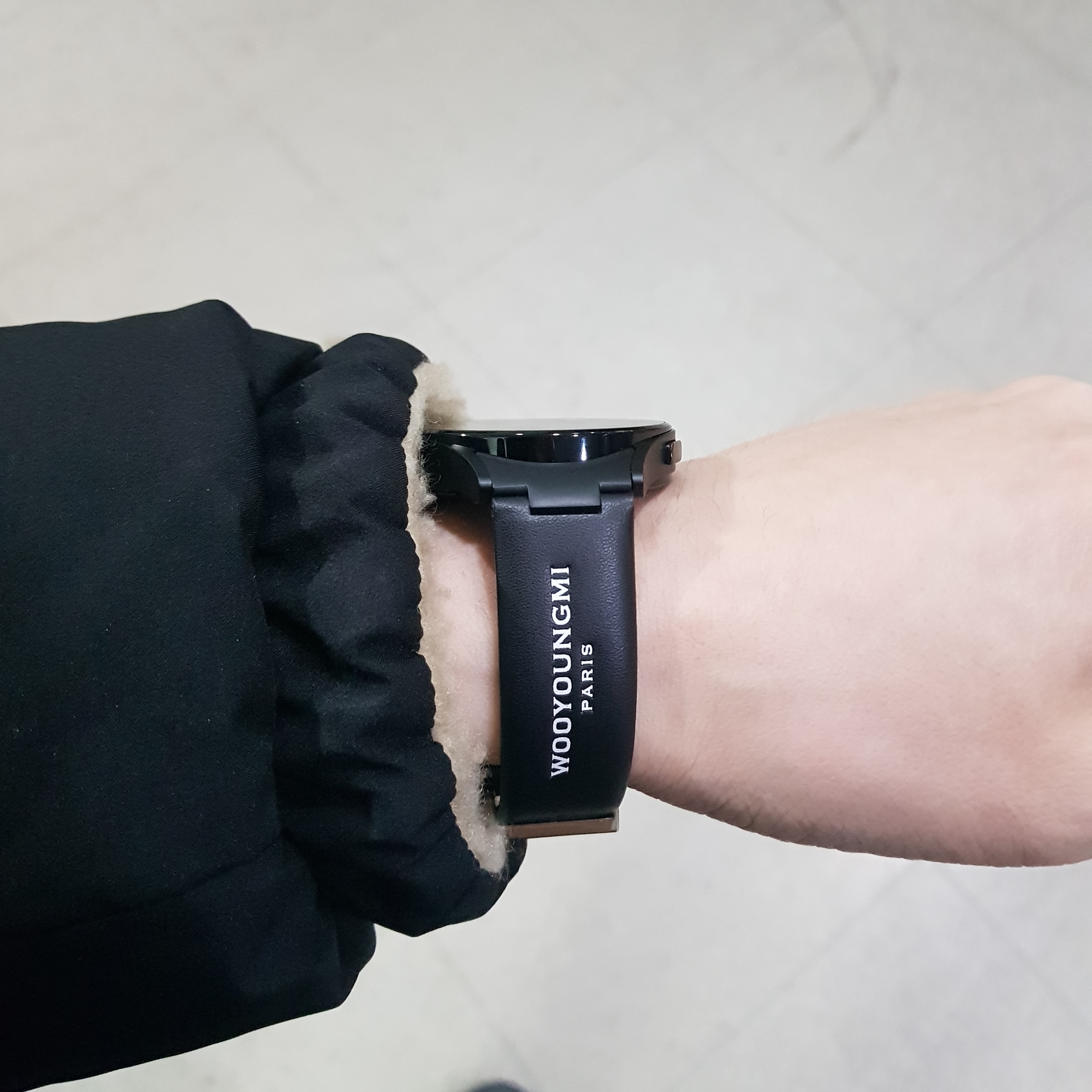 Samsung Galaxy Watch4 44mm Wooyoungmi Edition (Korean Ver.) 착용 스타일 - 2