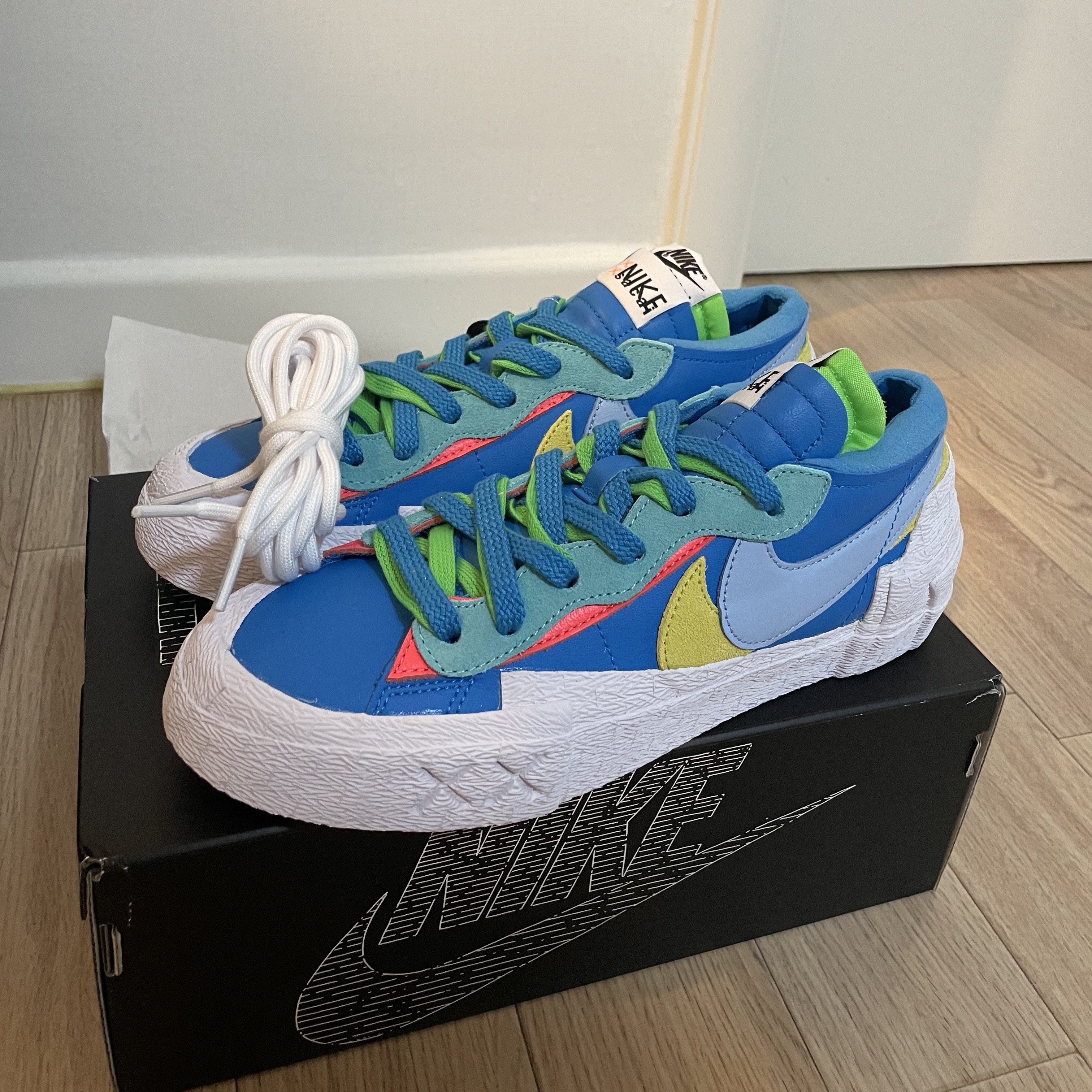 Nike x Sacai x Kaws Blazer Low Neptune Blue 착용 스타일