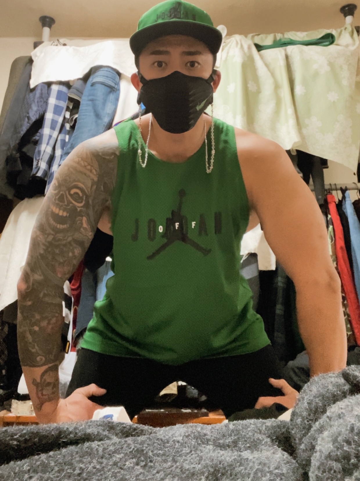 Jordan x Off-White Pro Jumpman Air Cap Forest Green, Jordan x Off-White S/S Top Forest Green Black - Asia 착용 스타일 - 3