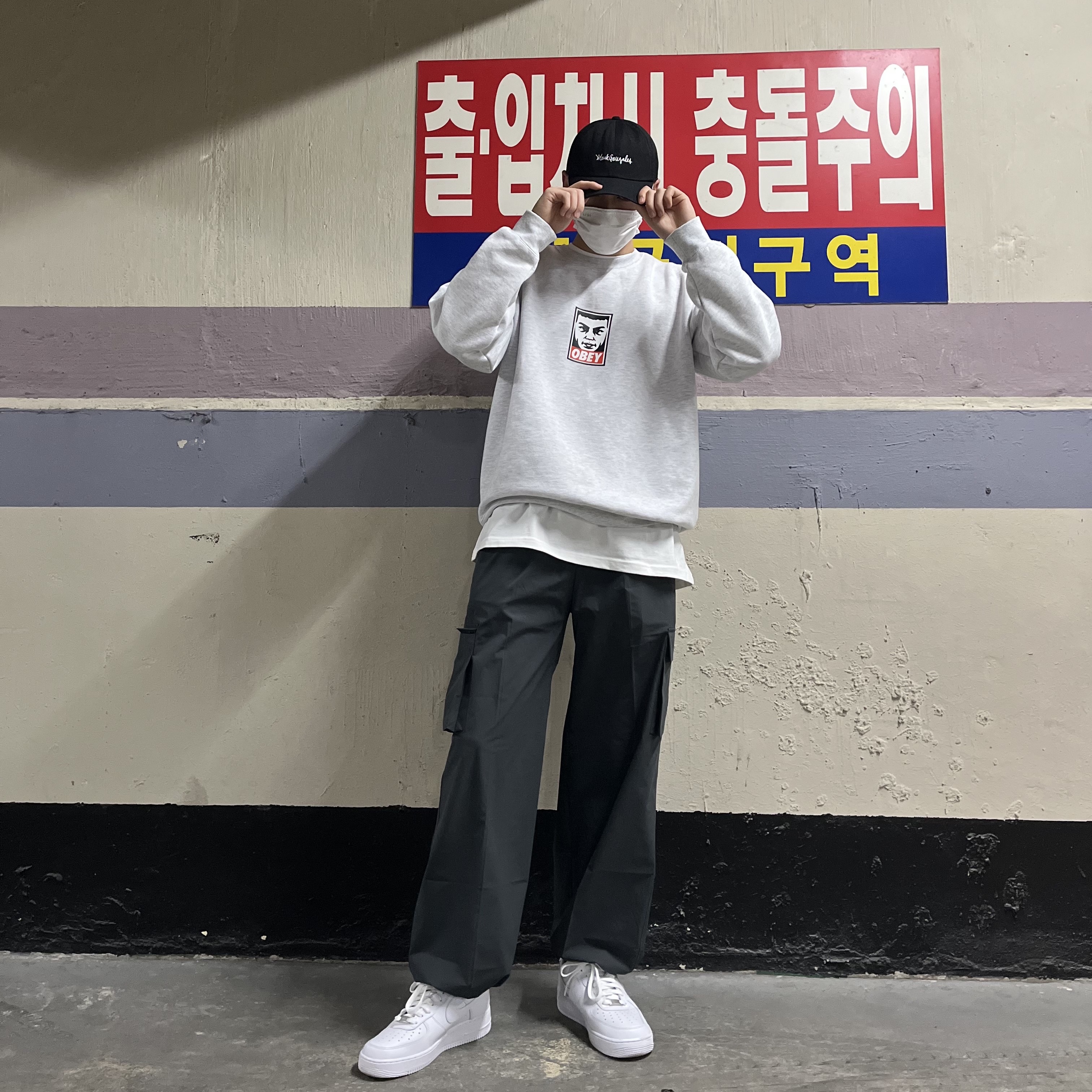 Nike Air Force 1 '07 Low White, IAB Studio x Obey Beenzino Icon Crew Ash Gray 착용 스타일