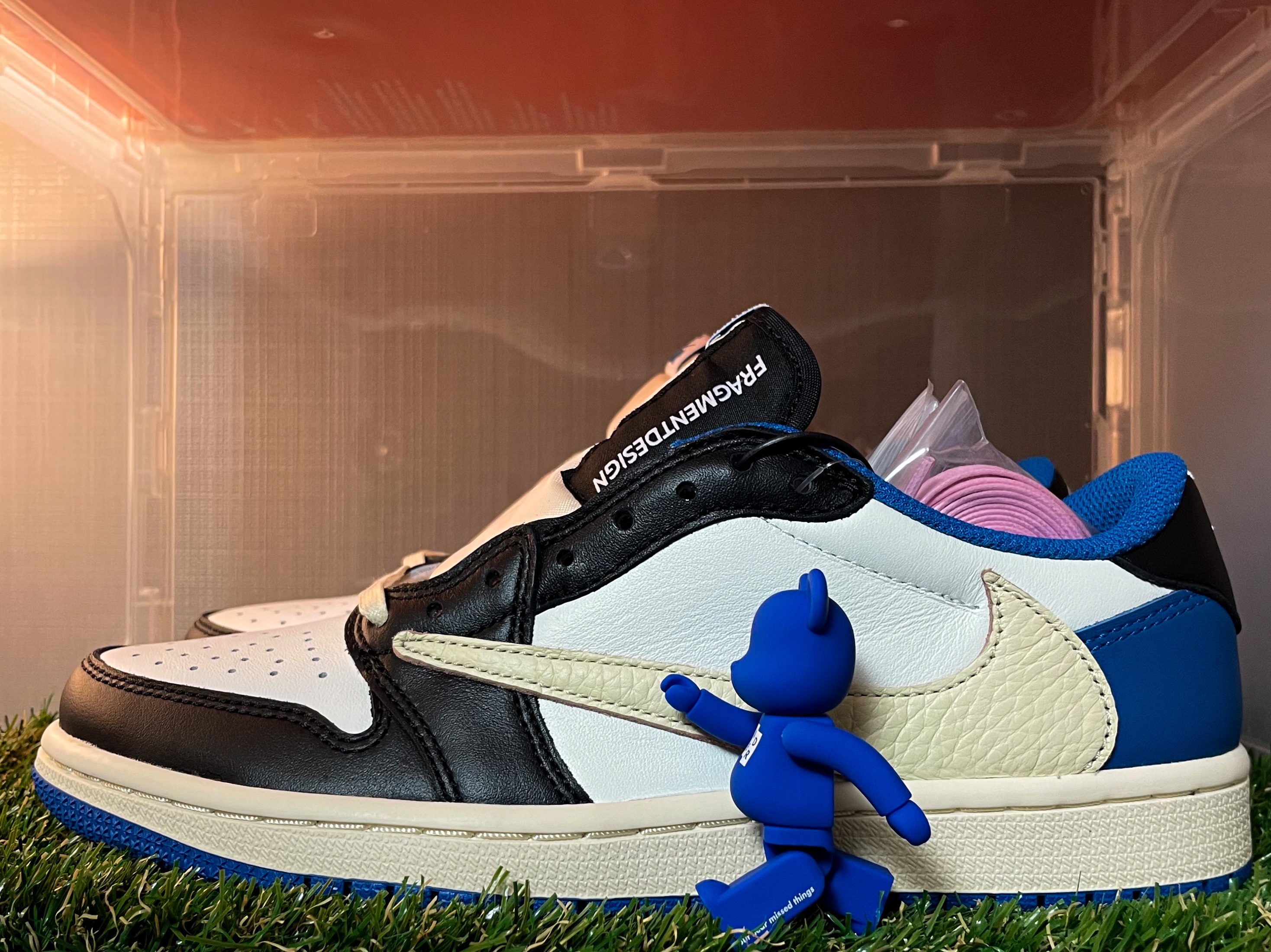 Jordan 1 x Travis Scott x Fragment Retro Low OG SP Military Blue 착용 스타일