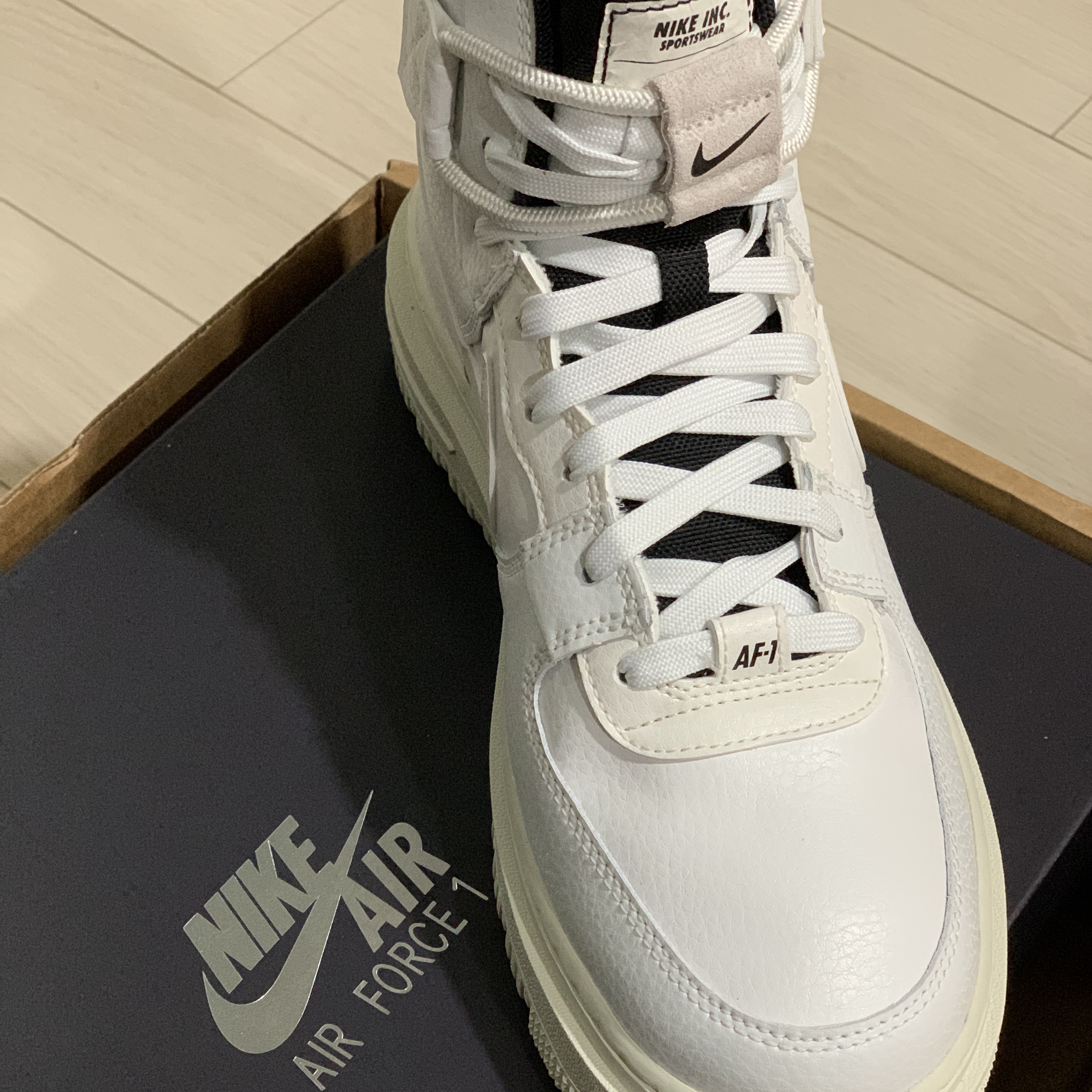 (W) Nike Air Force 1 High Utility 2.0 Summit White 착용 스타일