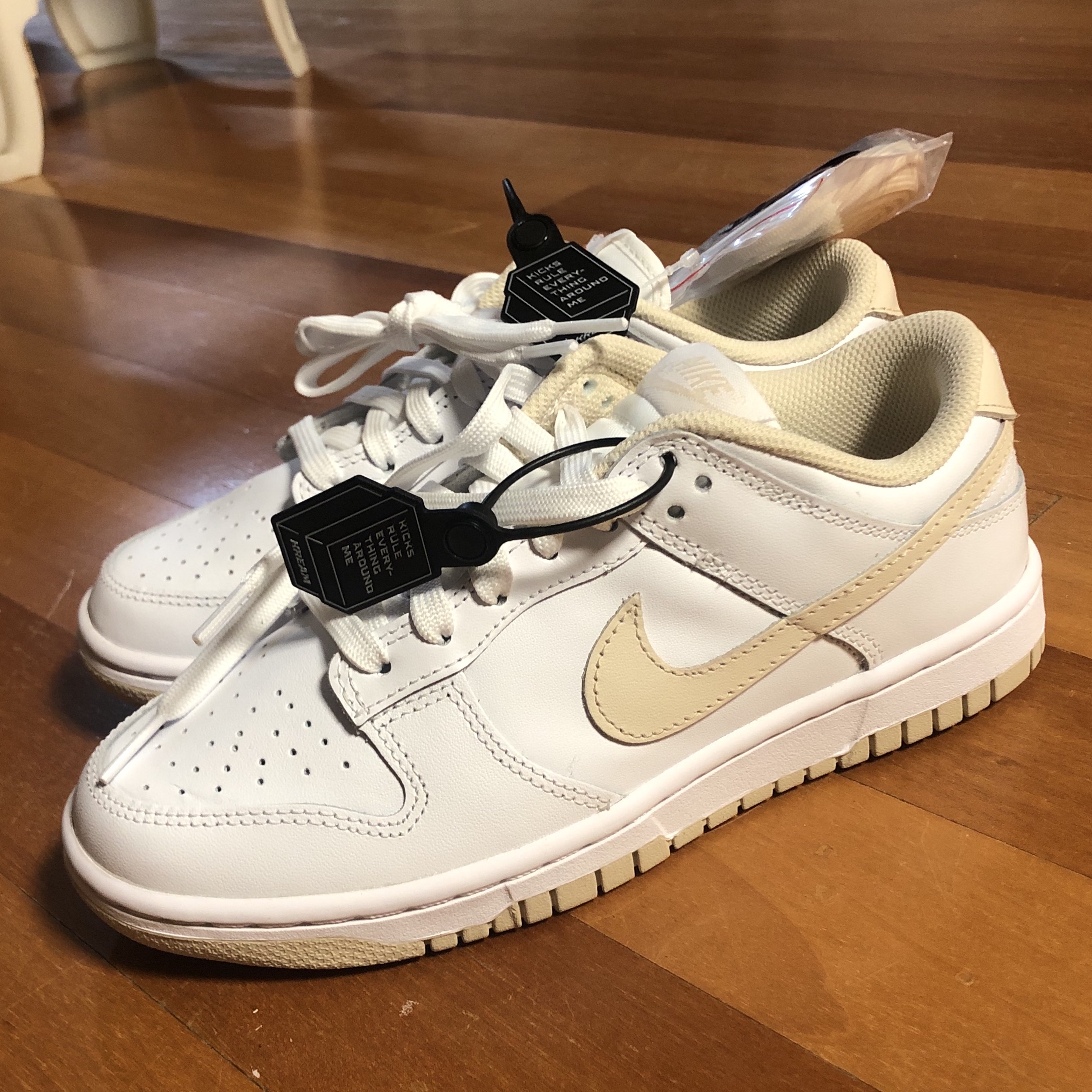 (W) Nike Dunk Low Pearl White 착용 스타일 - 2