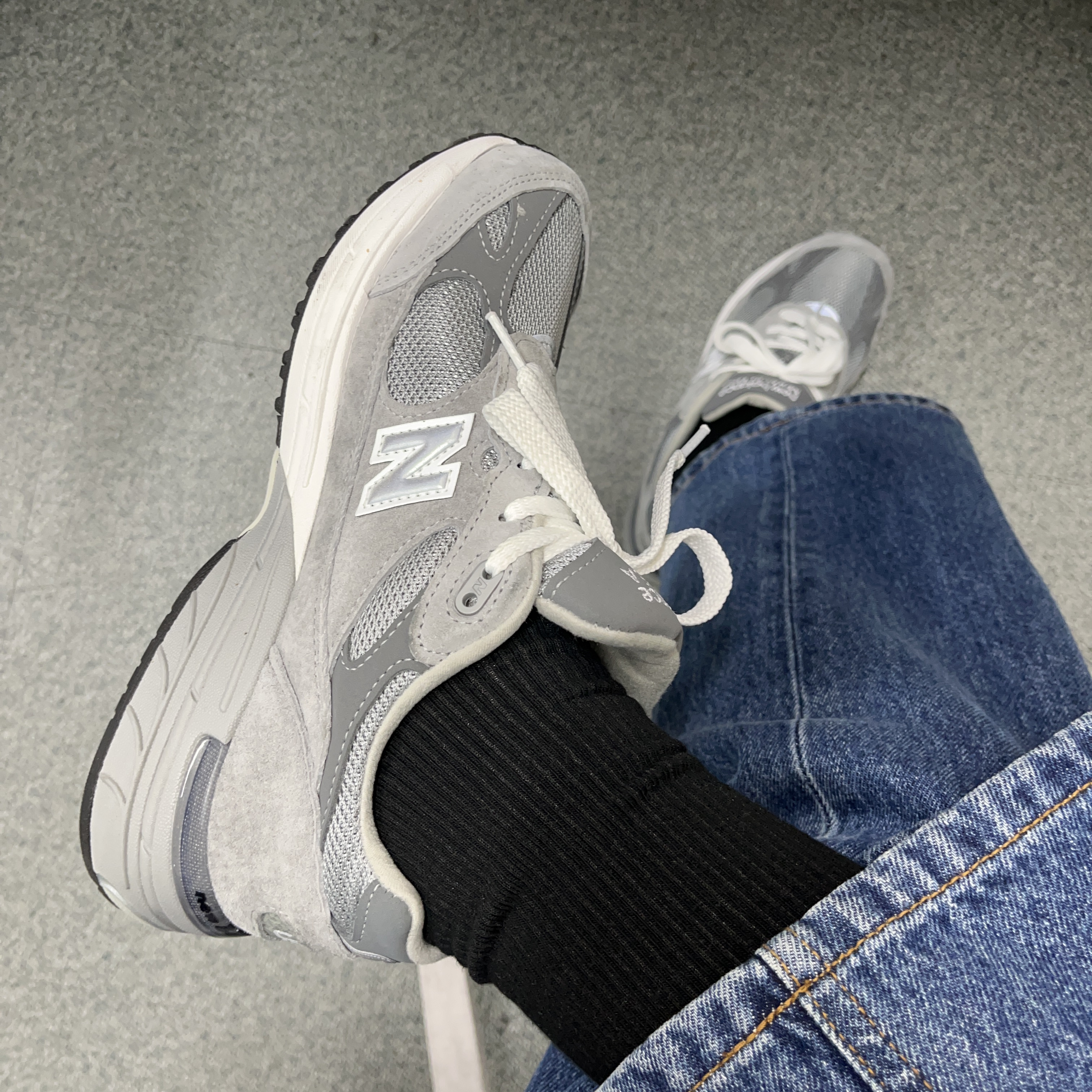 (W) New Balance 993 Made in USA Grey - B Standard 착용 스타일