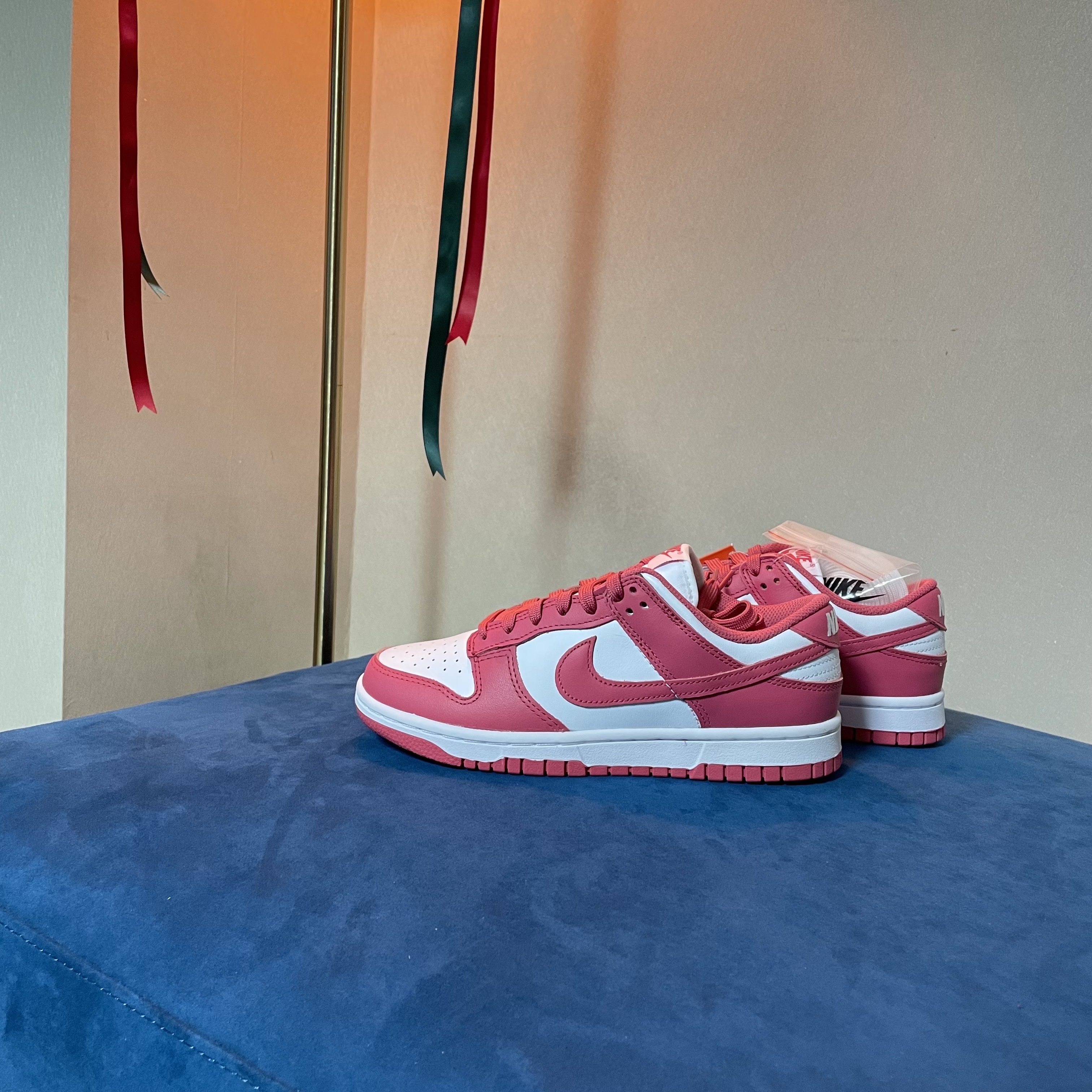 (W) Nike Dunk Low Archeo Pink 착용 스타일