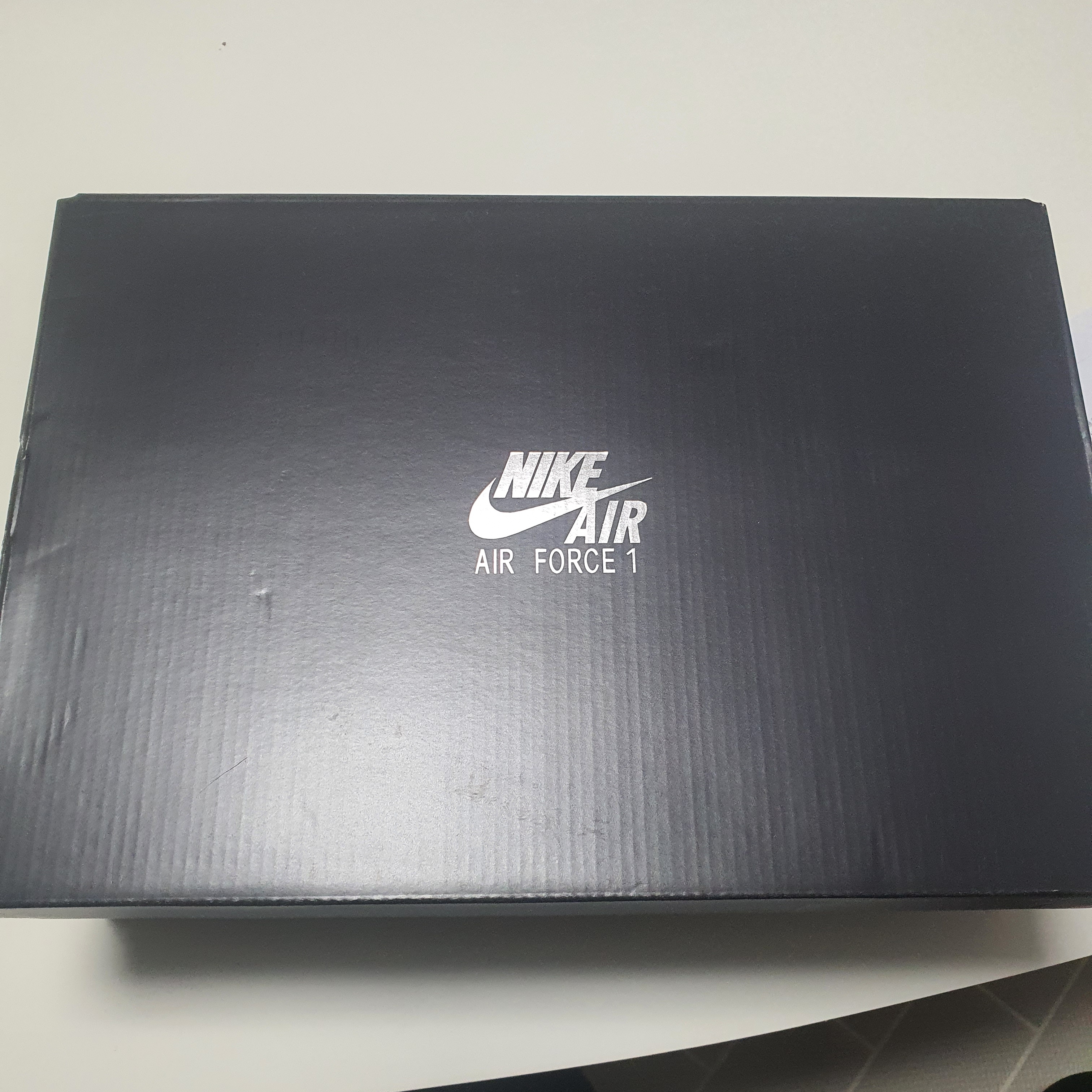Nike Air Force 1 Luxe Black 착용 스타일 - 1