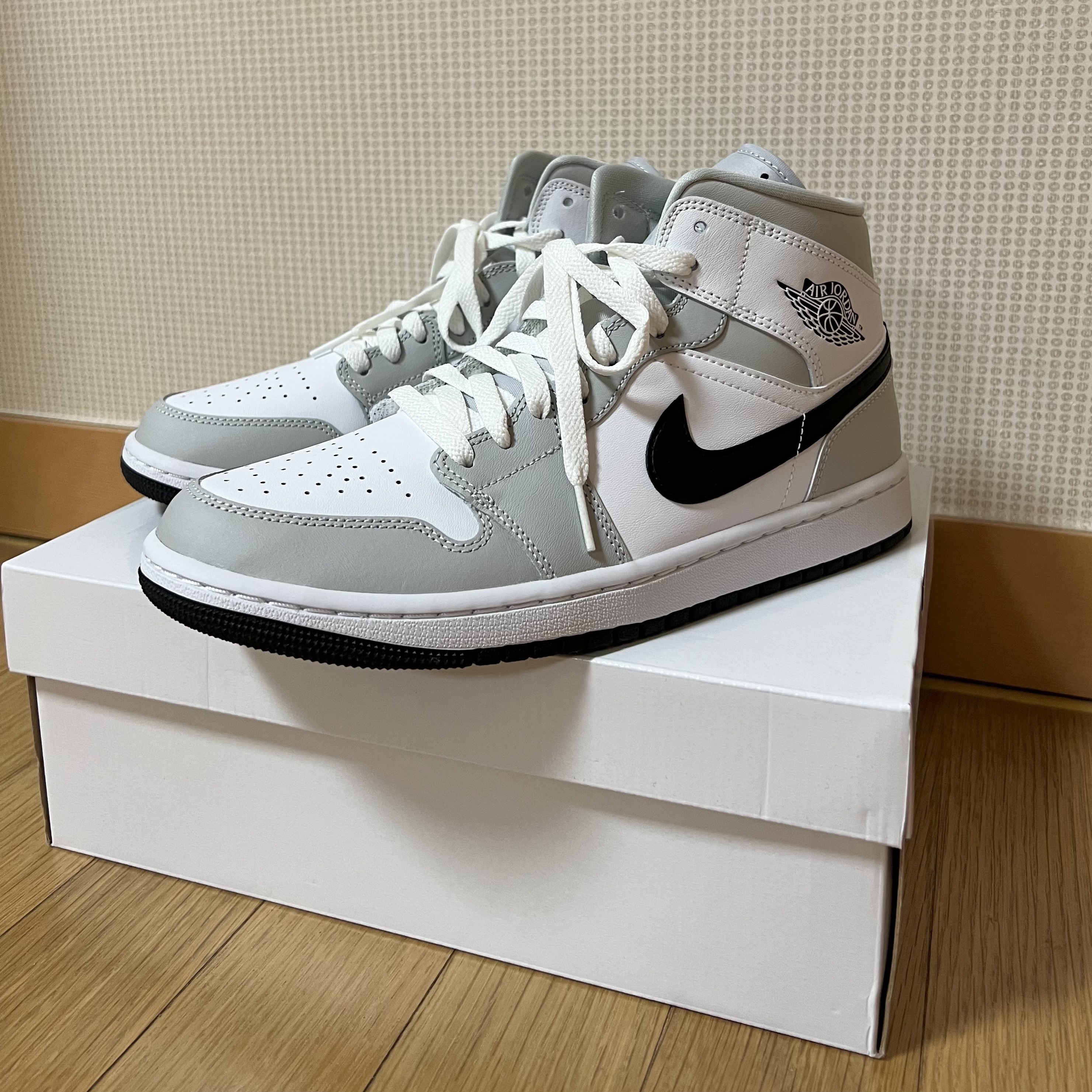 (W) Jordan 1 Mid Grey Fog 착용 스타일 - 2