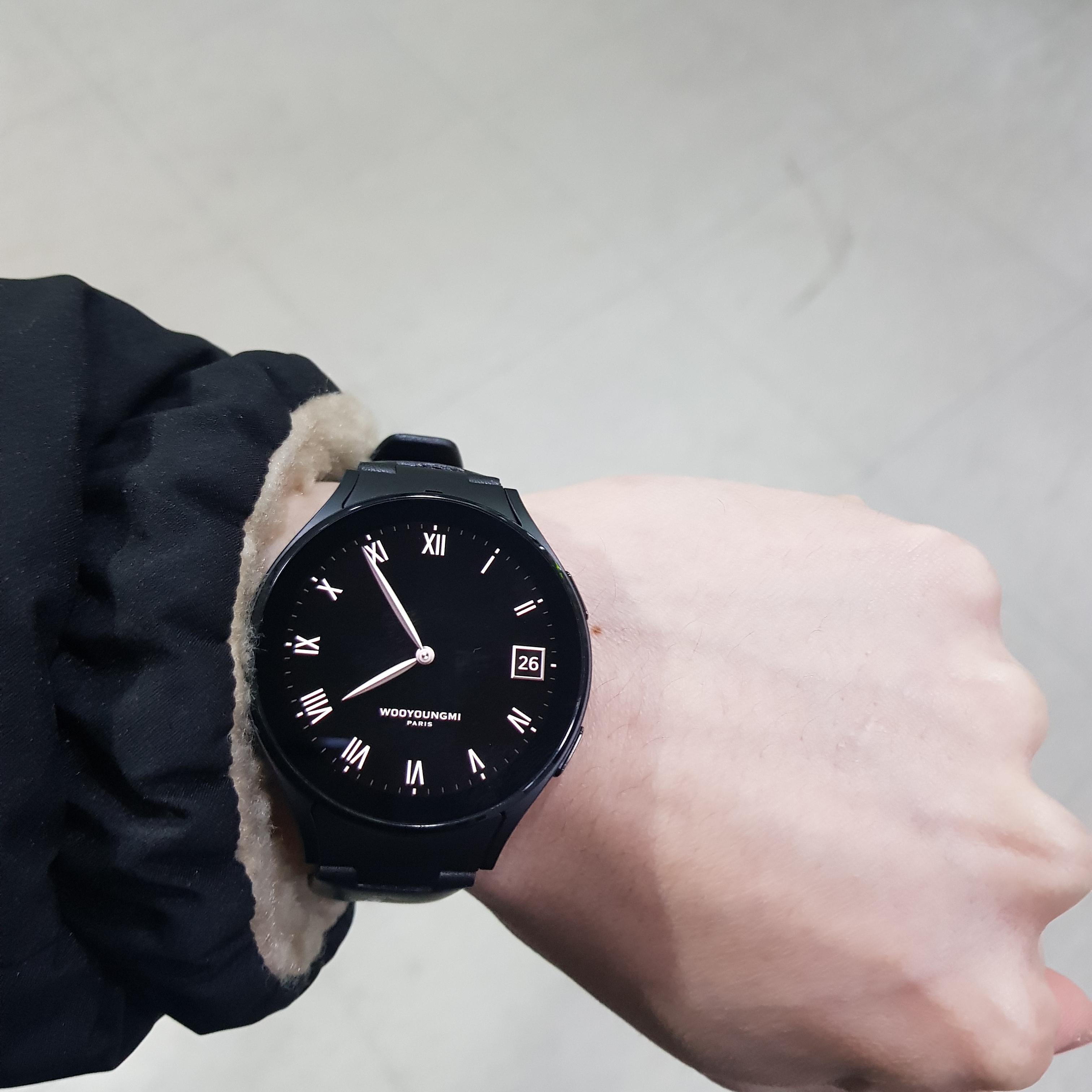 Samsung Galaxy Watch4 44mm Wooyoungmi Edition (Korean Ver.) 착용 스타일 - 1