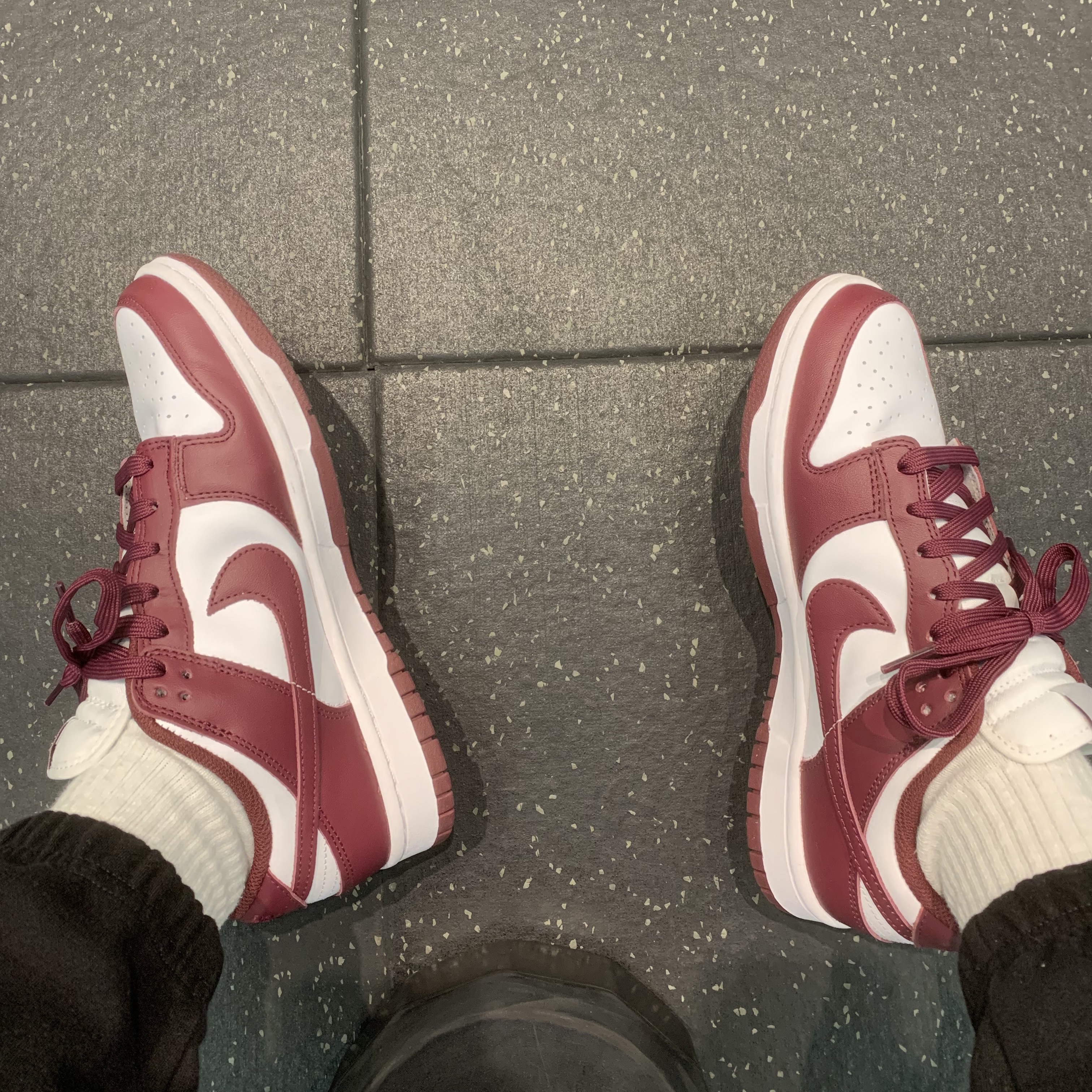 (W) Nike Dunk Low Bordeaux 착용 스타일
