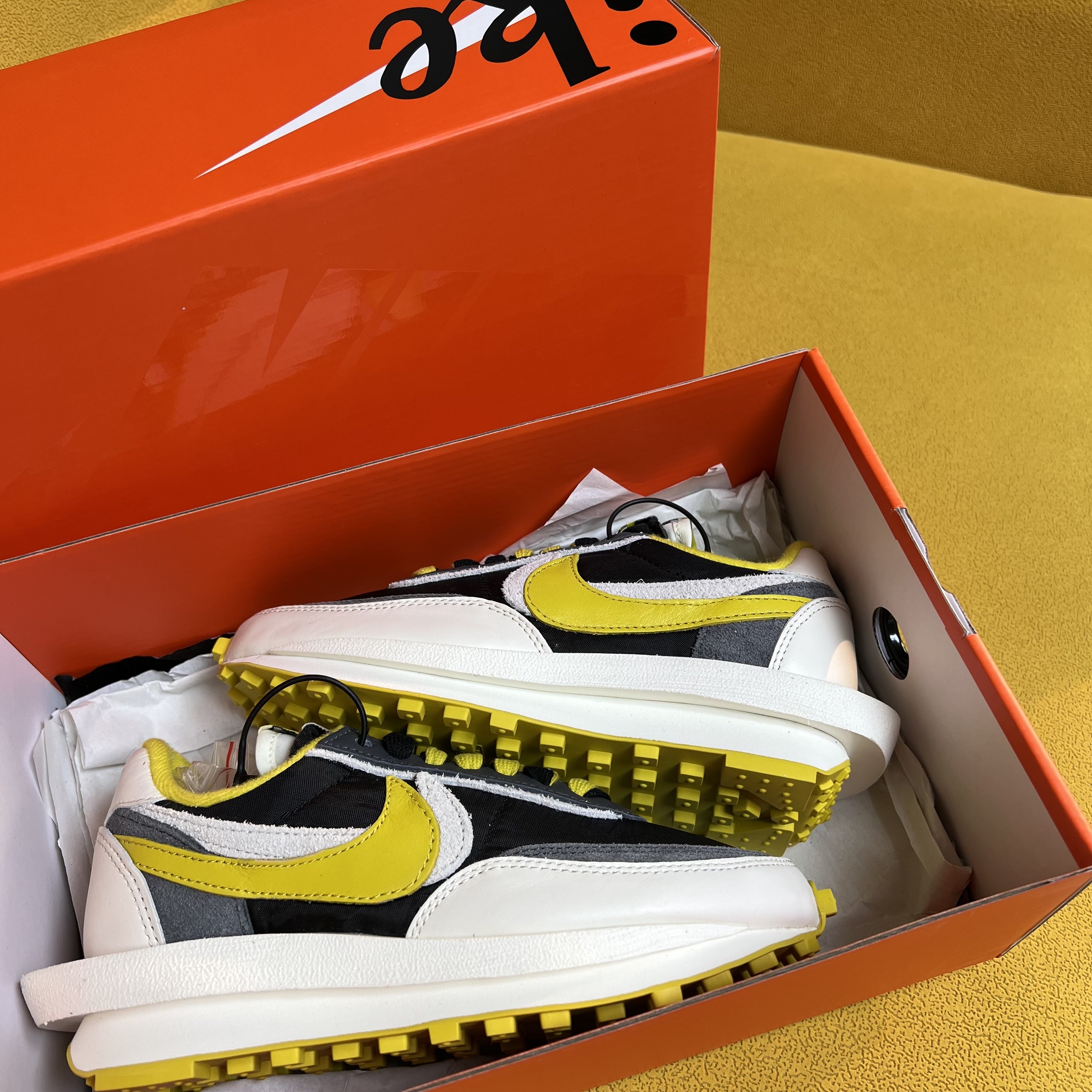 Nike x Sacai x Undercover LDWaffle Black Bright Citron 착용 스타일