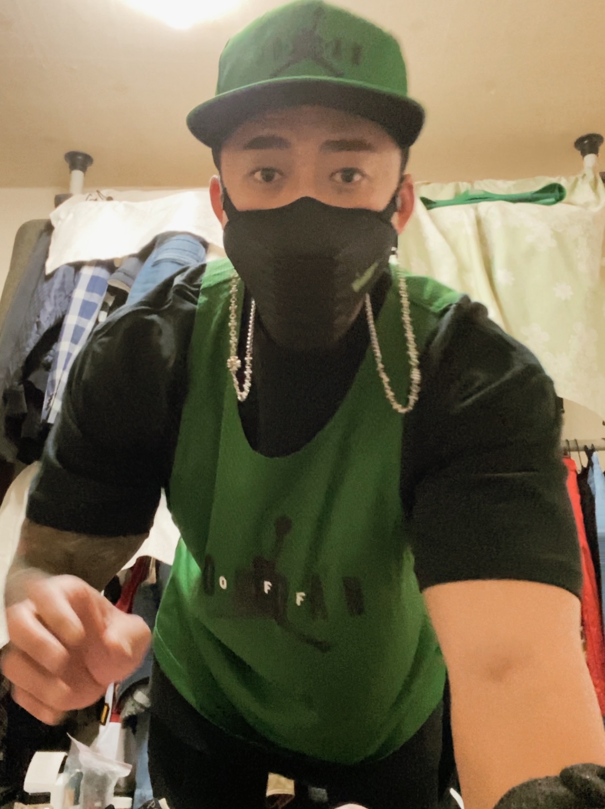 Jordan x Off-White Pro Jumpman Air Cap Forest Green, Jordan x Off-White S/S Top Forest Green Black - Asia 착용 스타일 - 1