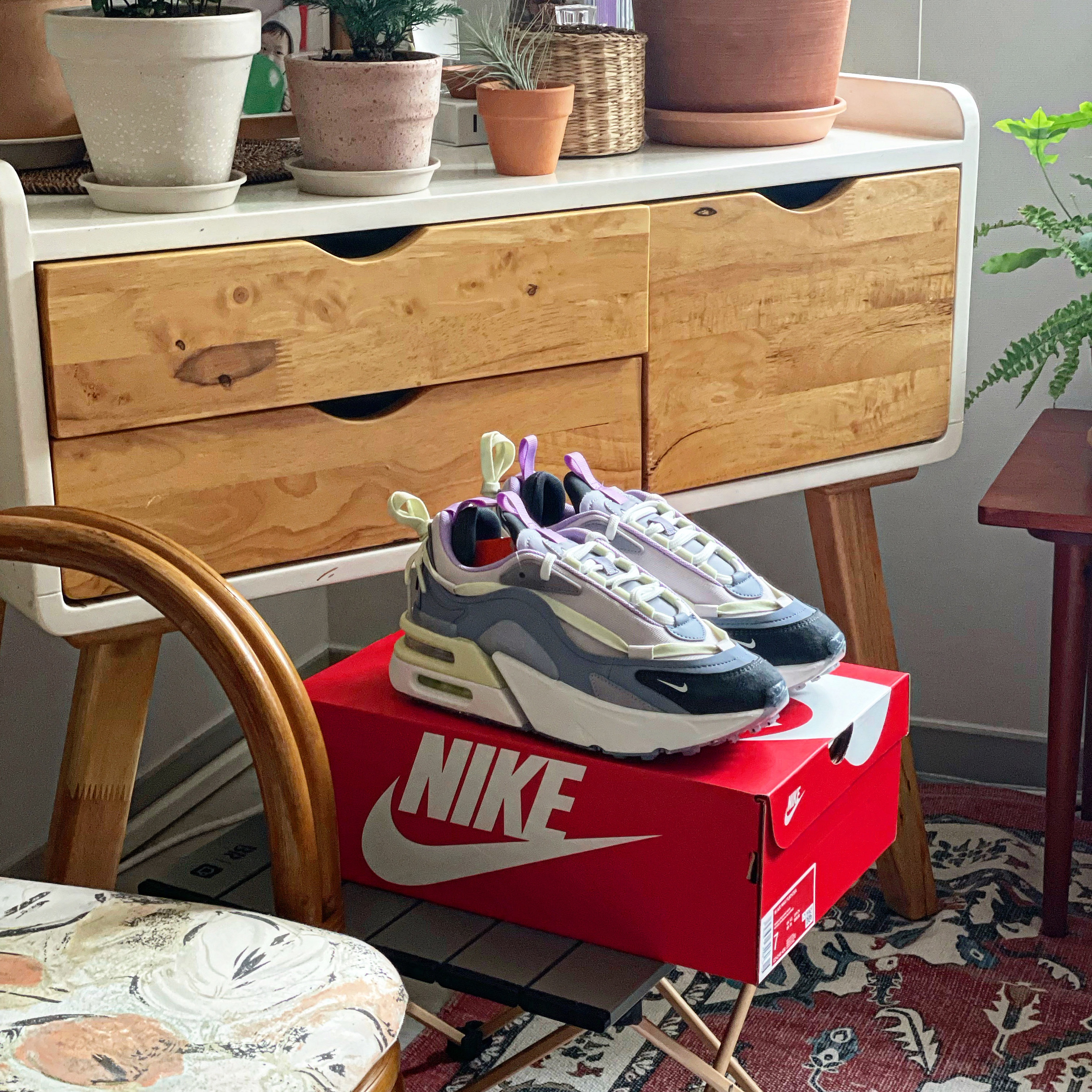 (W) Nike Air Max Furyosa Ashen Slate 착용 스타일