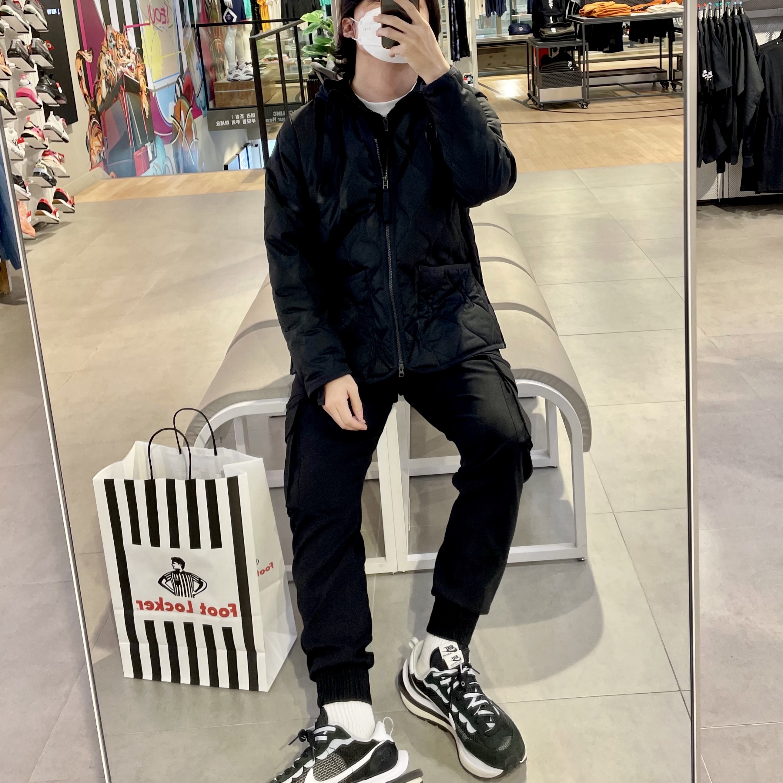 Nike x Sacai VaporWaffle Black White 착용 스타일
