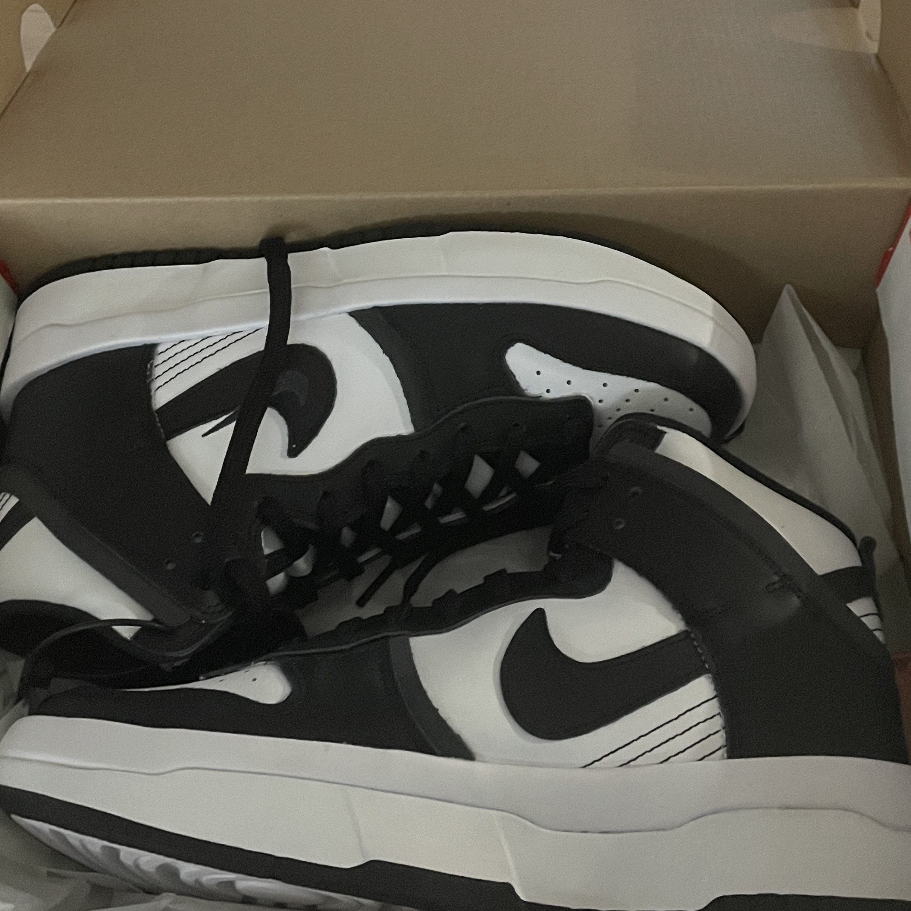 (W) Nike Dunk High Up Black and White 착용 스타일 - 3