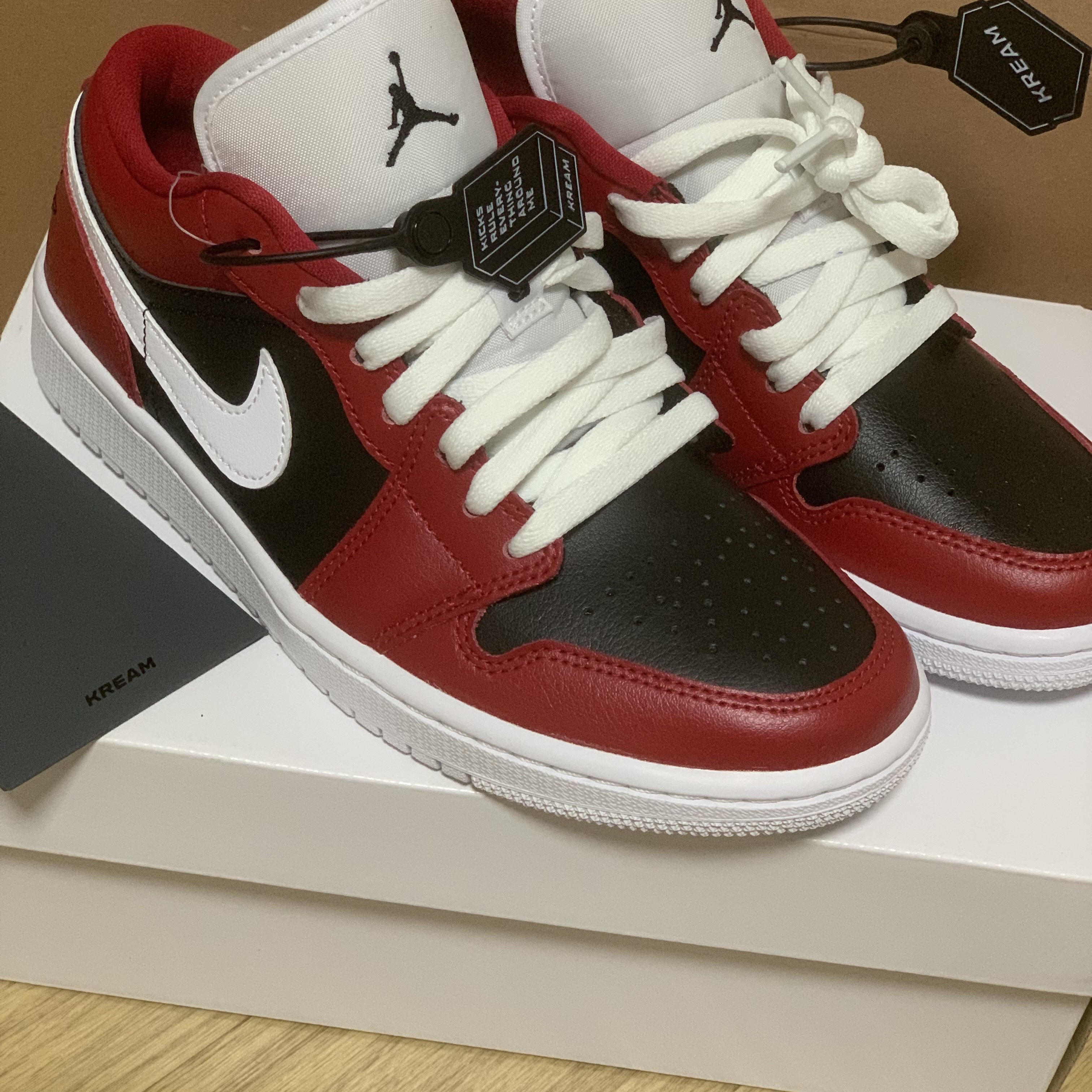 (W) Jordan 1 Low Chicago Flip 착용 스타일