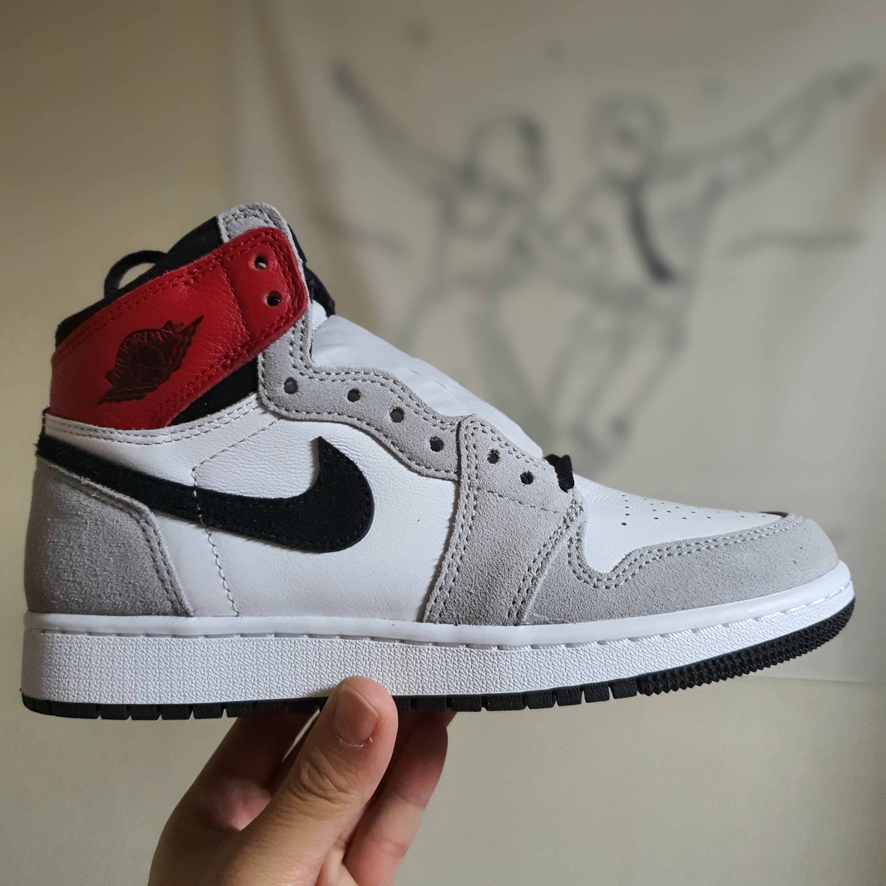 Jordan 1 Retro High OG Light Smoke Grey, (GS) Jordan 1 Retro High OG Light Smoke Grey 착용 스타일