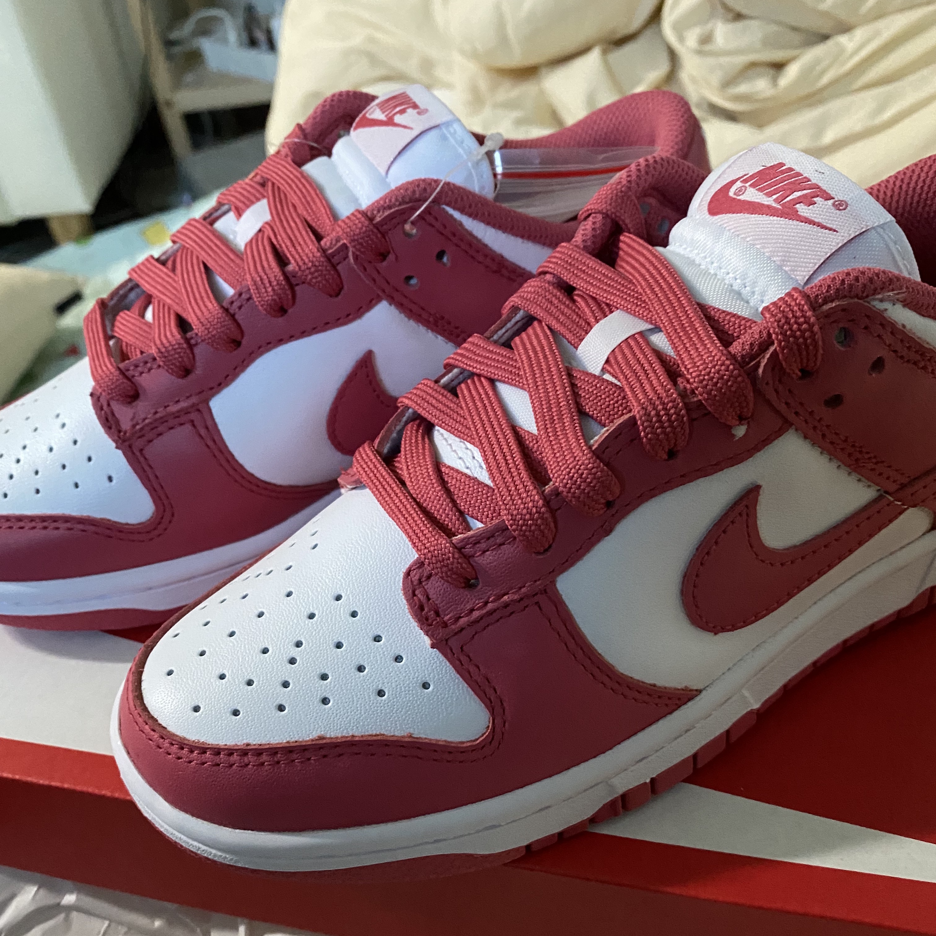 (W) Nike Dunk Low Archeo Pink 착용 스타일