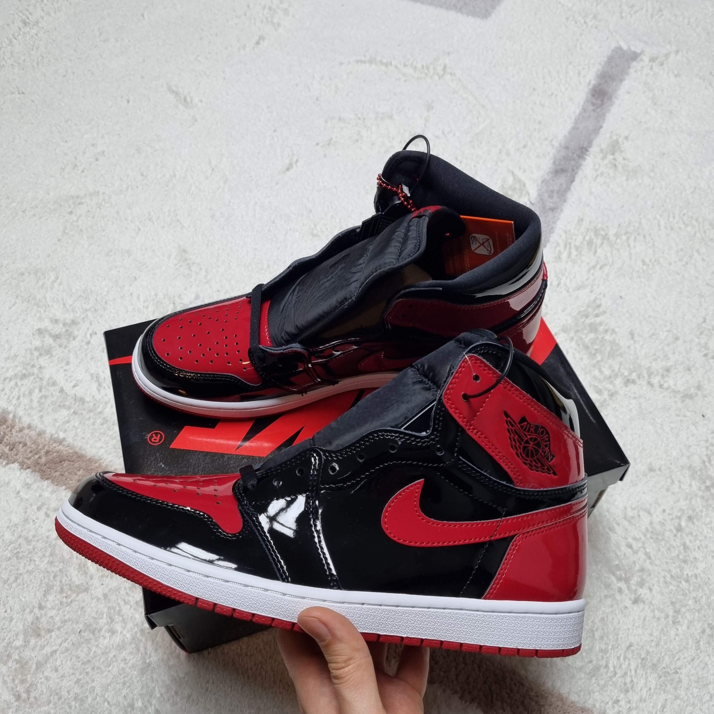 Jordan 1 Retro High OG Patent Bred 착용 스타일